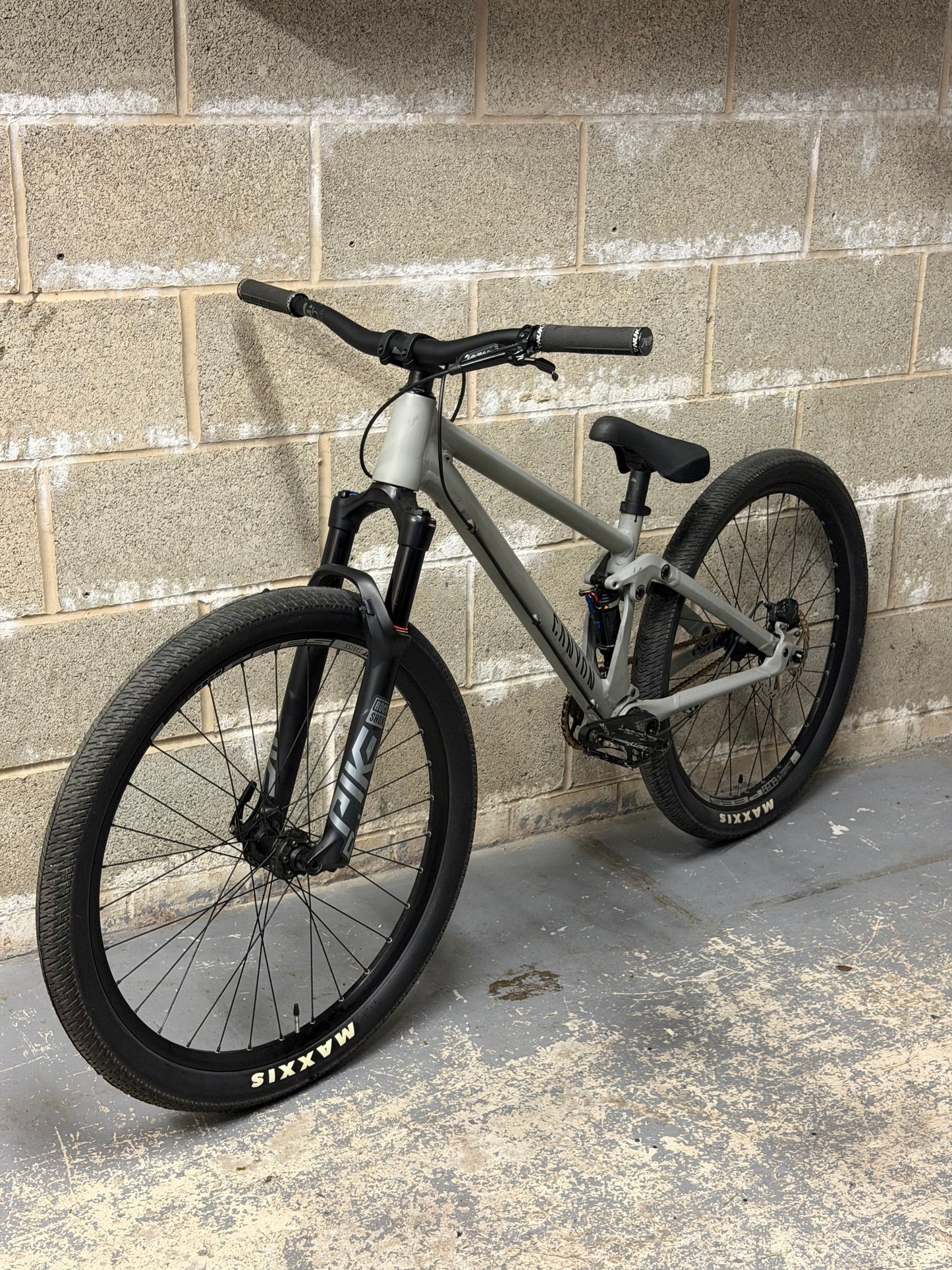 Custom Canyon Stitched 720 Slopestyle Dirt Jump Bike 26”