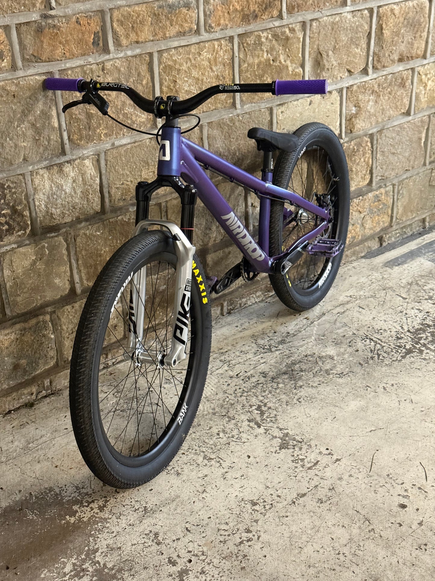 Custom Airdrop Fade Dirt Jump Bike 26”