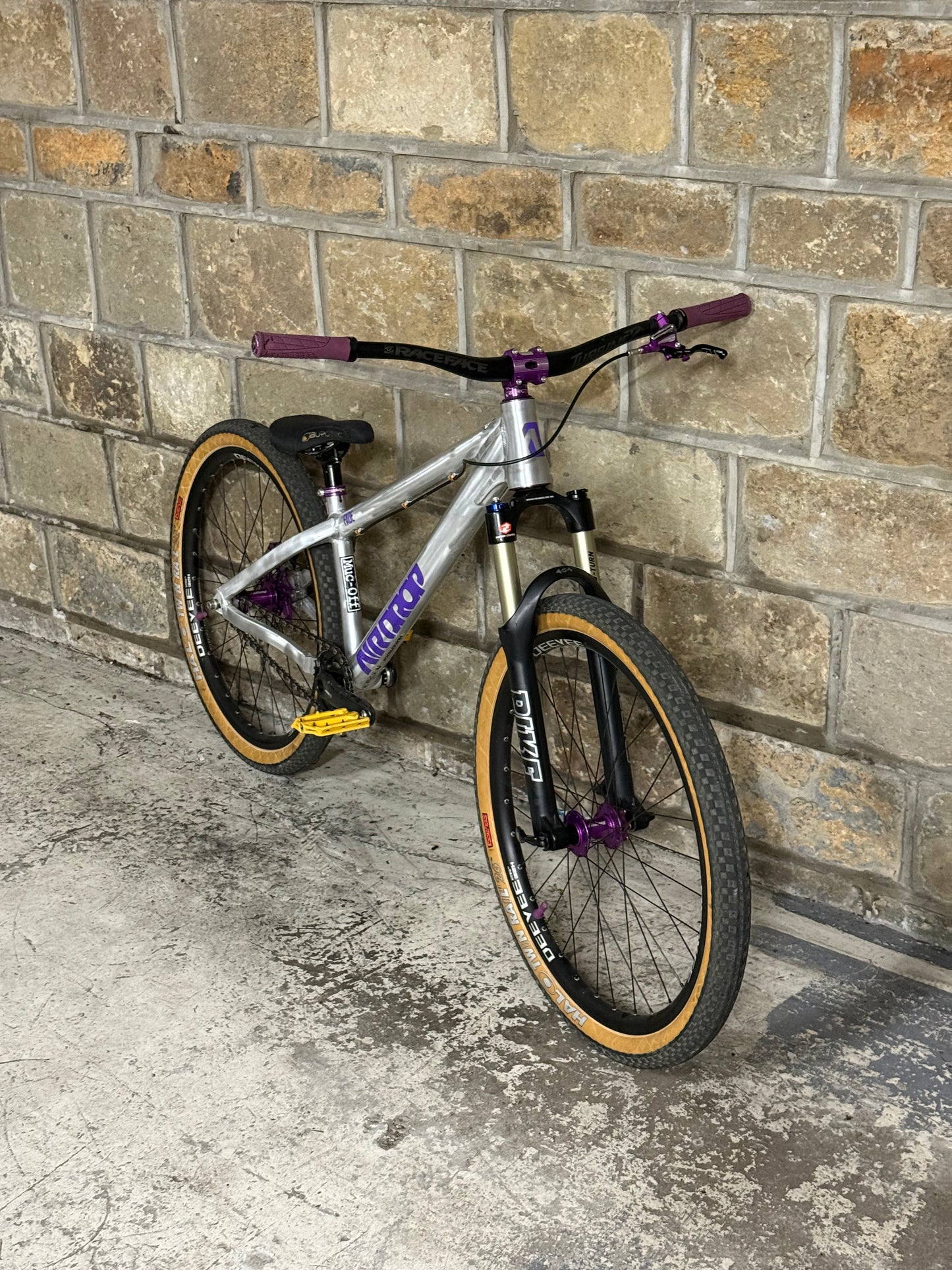 Custom Airdrop Fade Dirt Jump Bike 26”