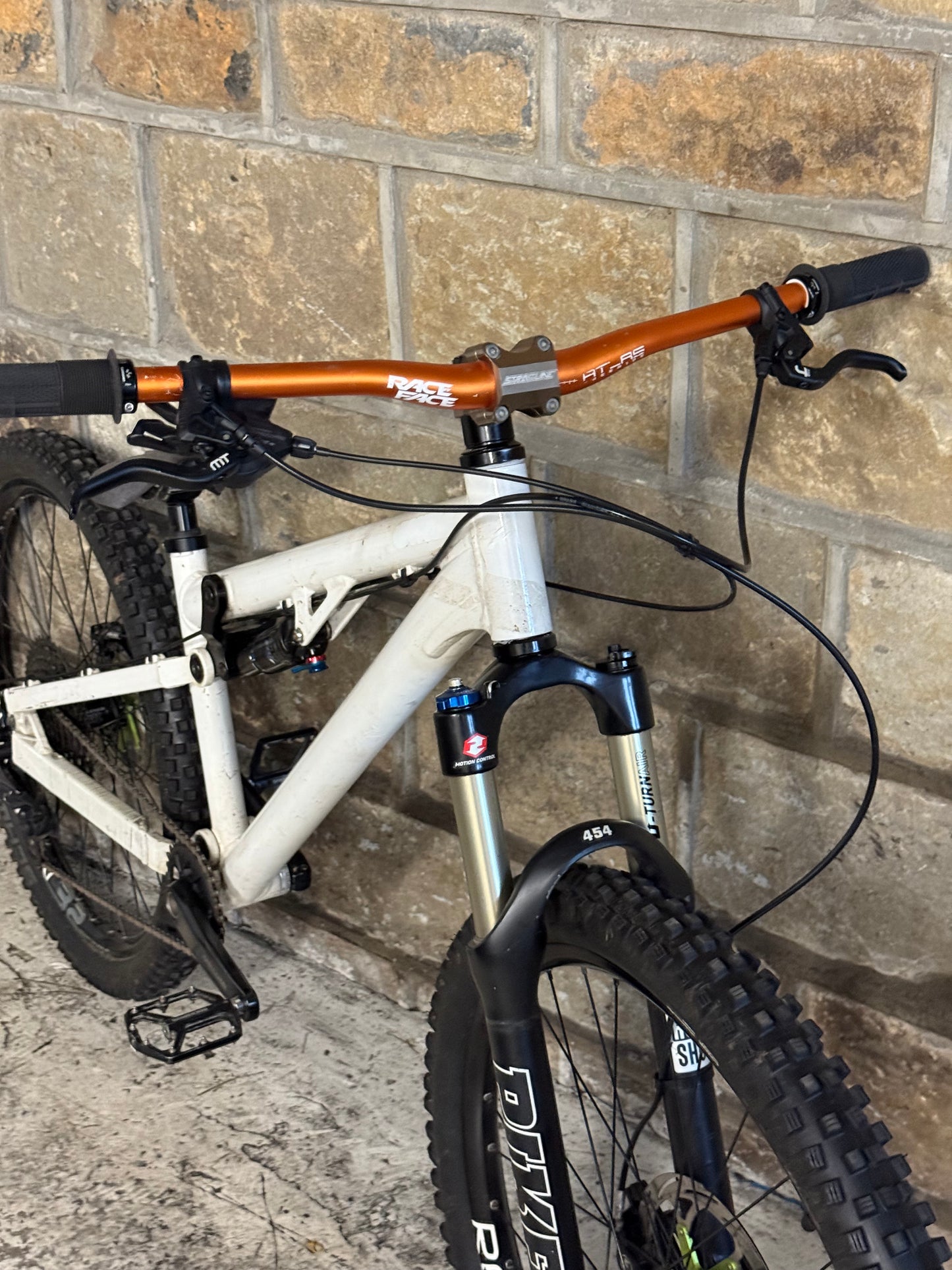 Transition Custom Slopestyle Dirt Jump Bike 26”