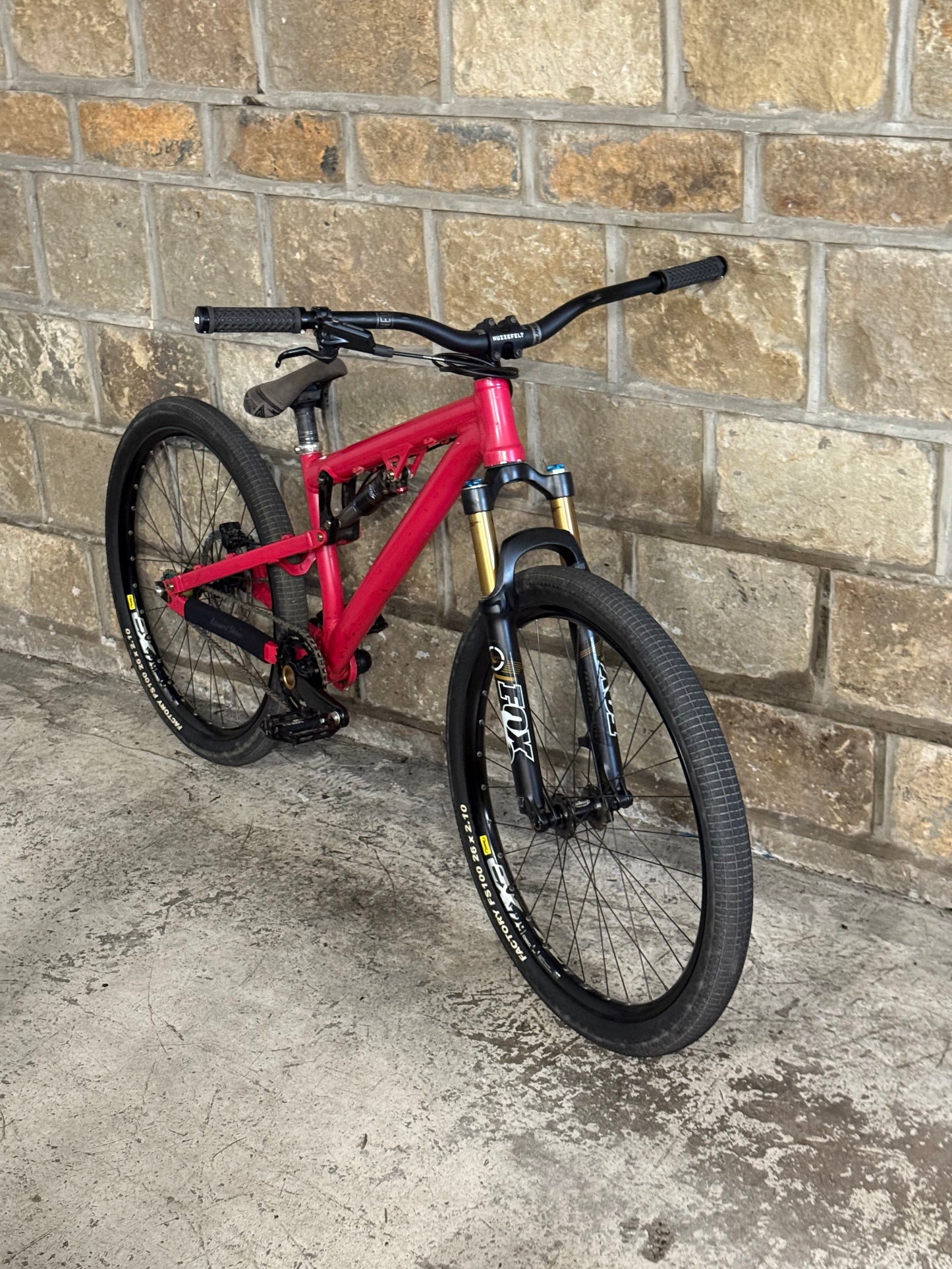 Custom Commencal Slopestyle Dirt Jump Bike 26”