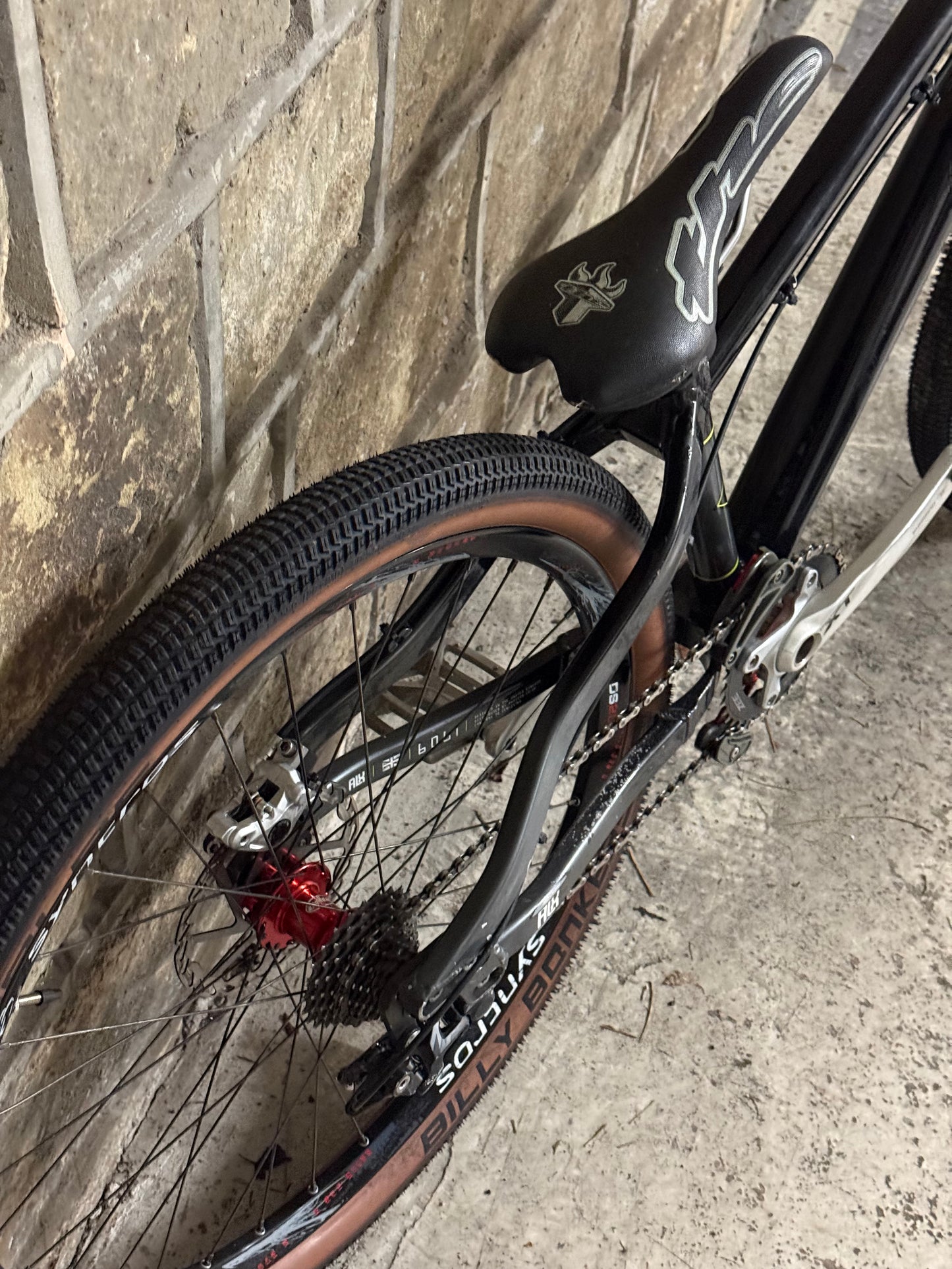 Custom Saracen Dirt Jump Bike 26' (RRP £2000)