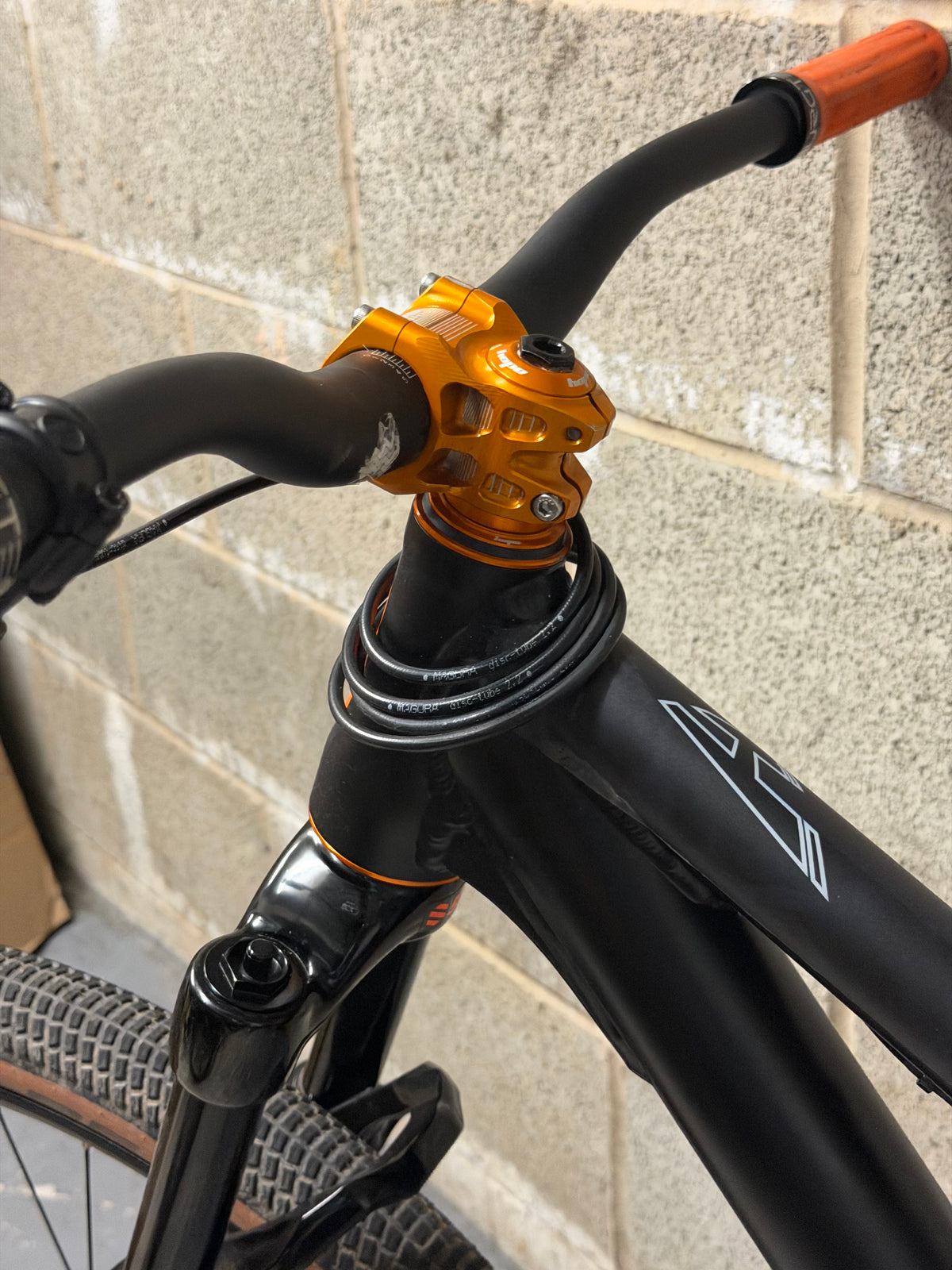 Custom Airdrop Fade Dirt Jump Bike 26”
