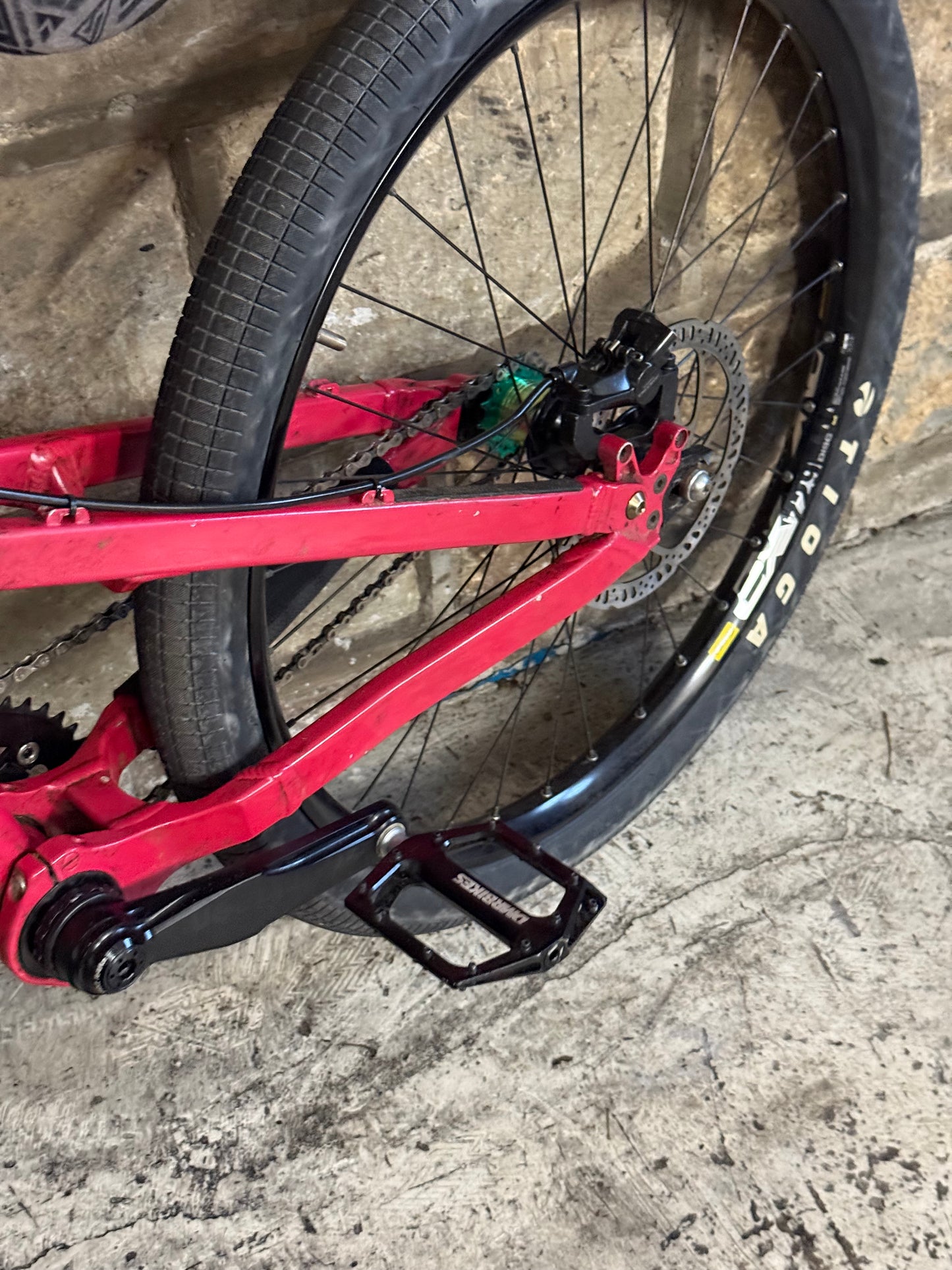 Custom Commencal Slopestyle Dirt Jump Bike 26”