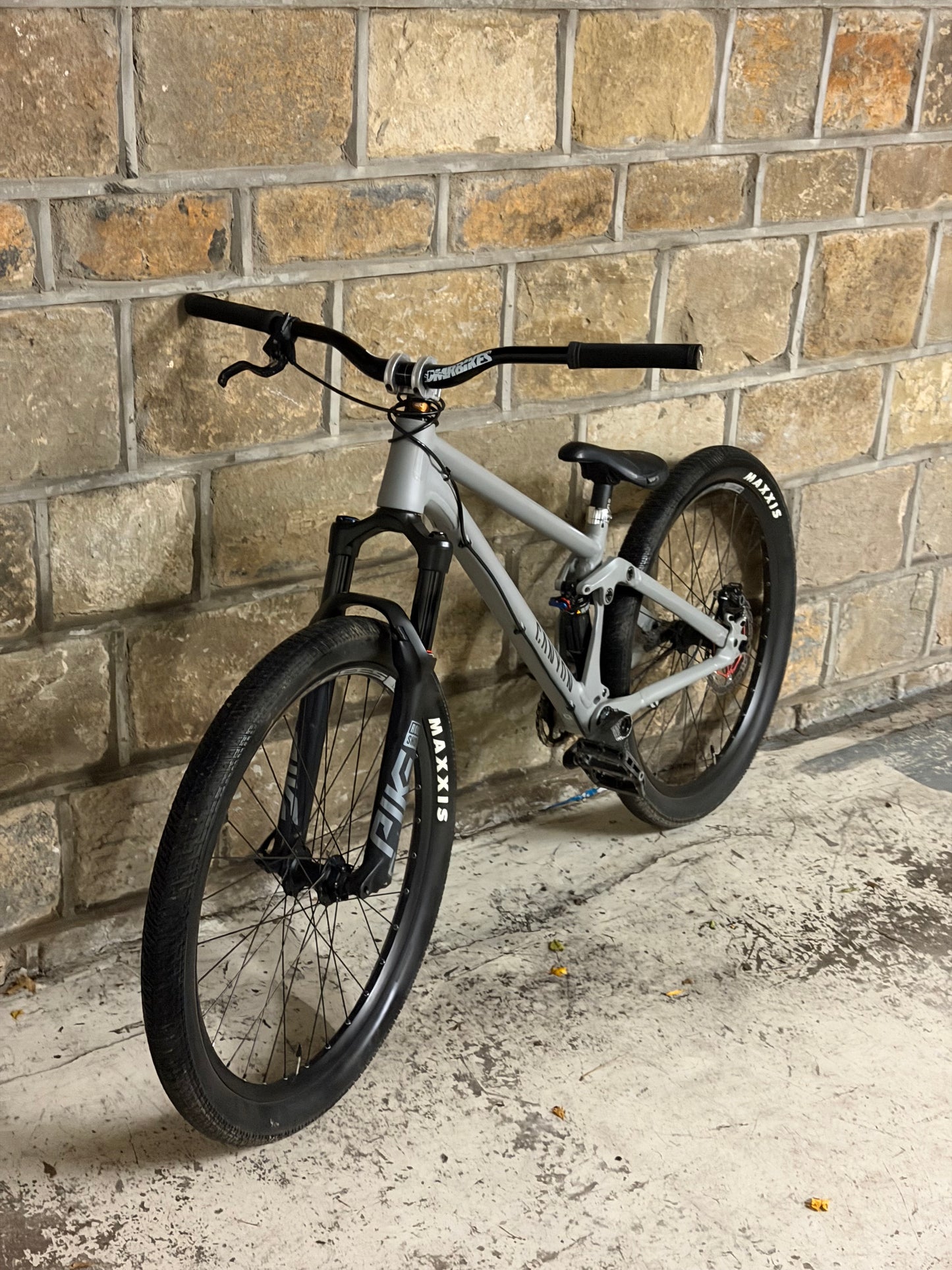 Custom Canyon Stitched 720 Slopestyle Dirt Jump Bike 26”