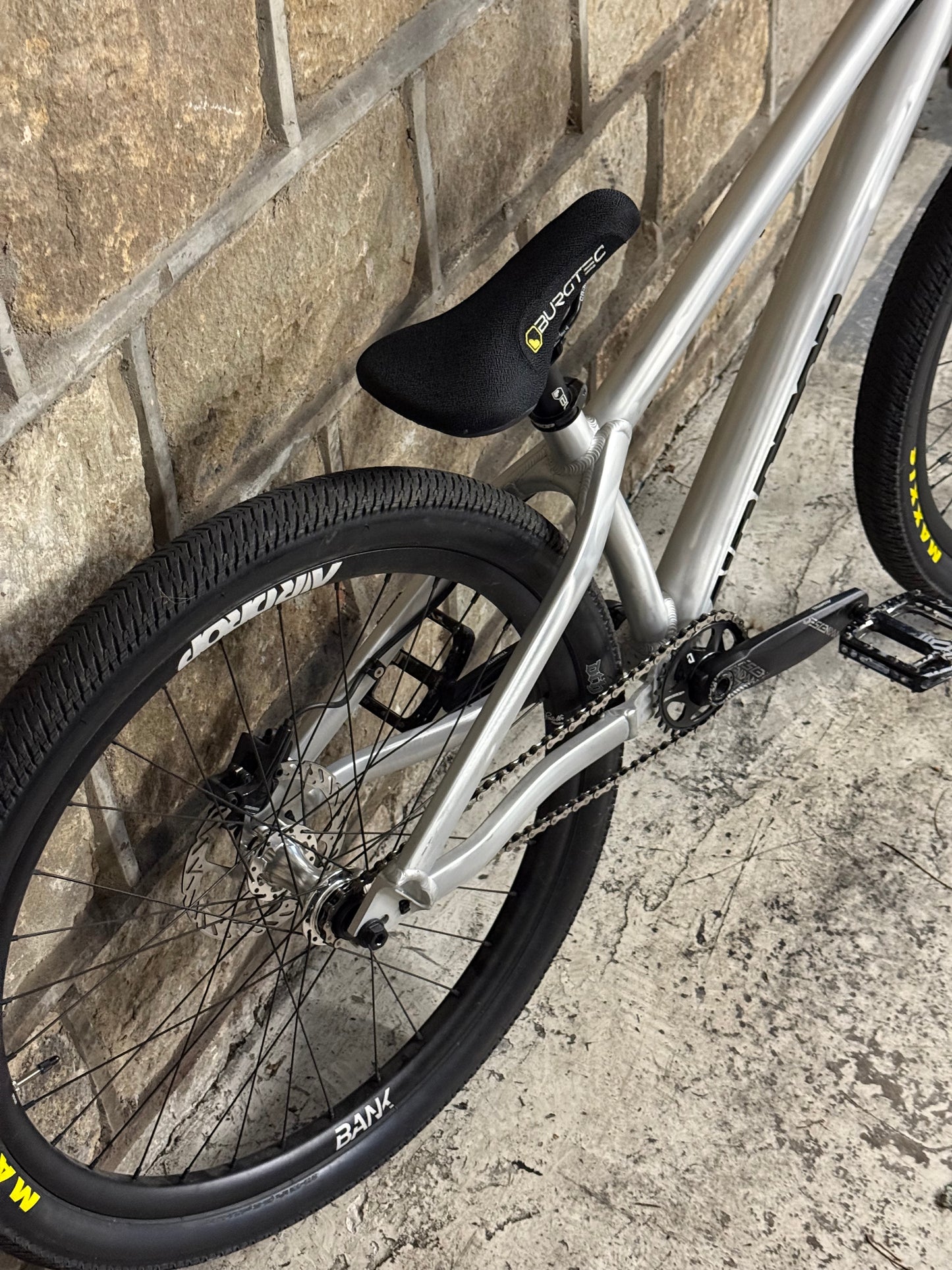 Custom Airdrop Fade Dirt Jump Bike 26”