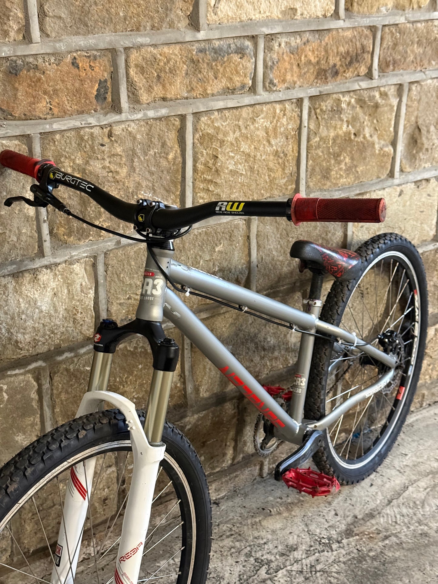 Custom Saracen Dirt Jump Bike 26”