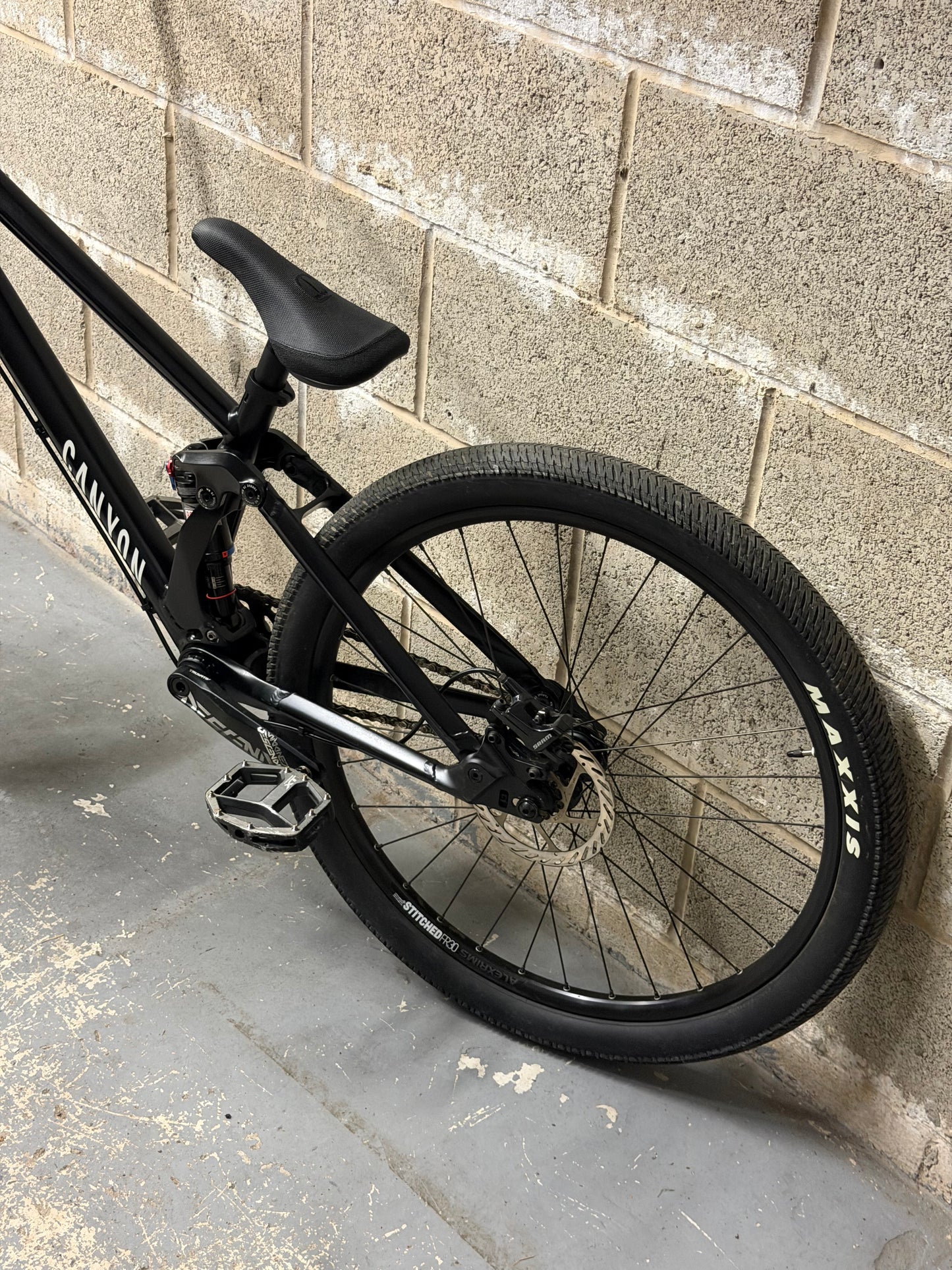 Custom Canyon Stitched 720 Slopestyle Dirt Jump Bike 26”