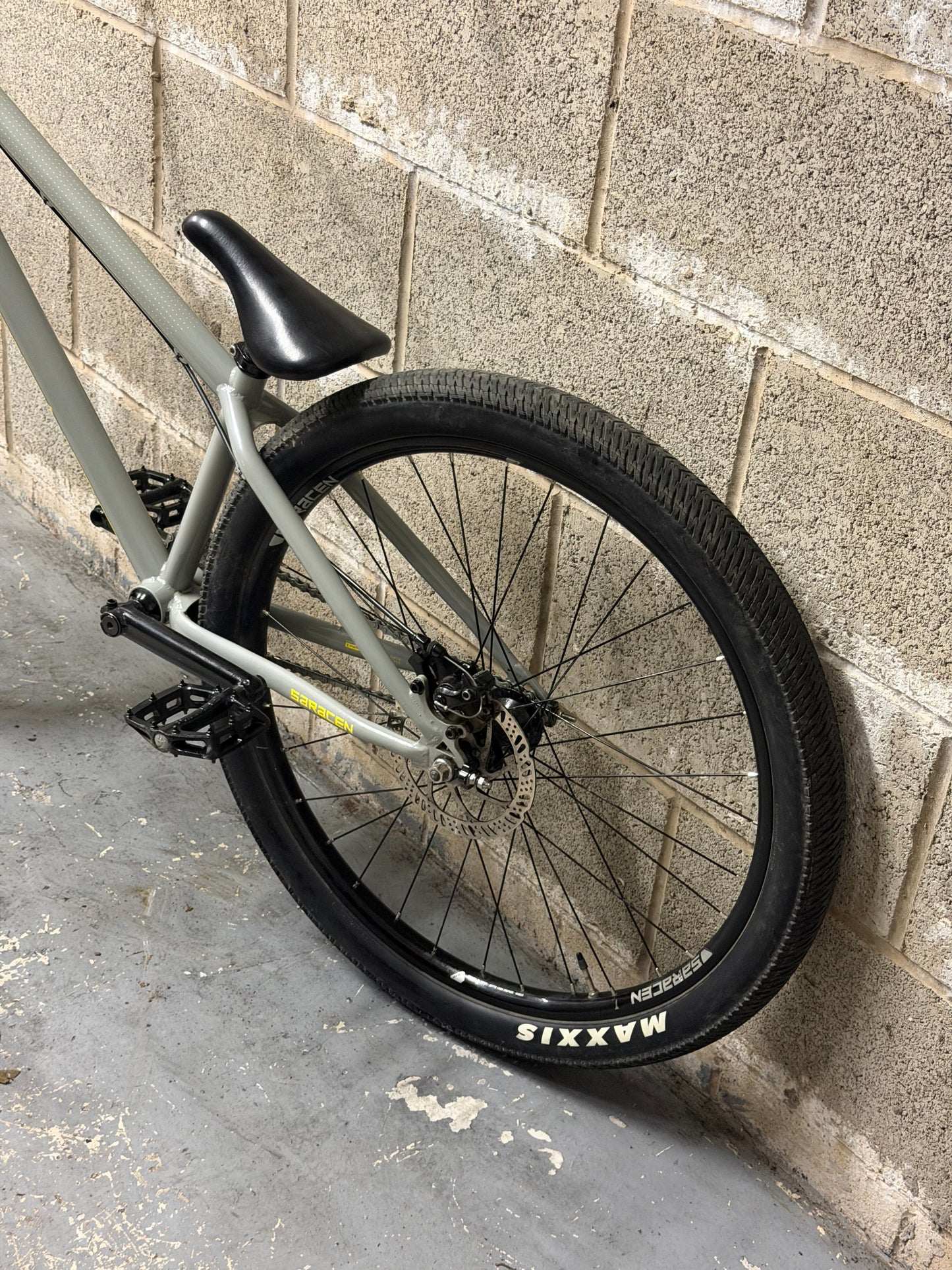 Custom Saracen Dirt Jump Bike 26”