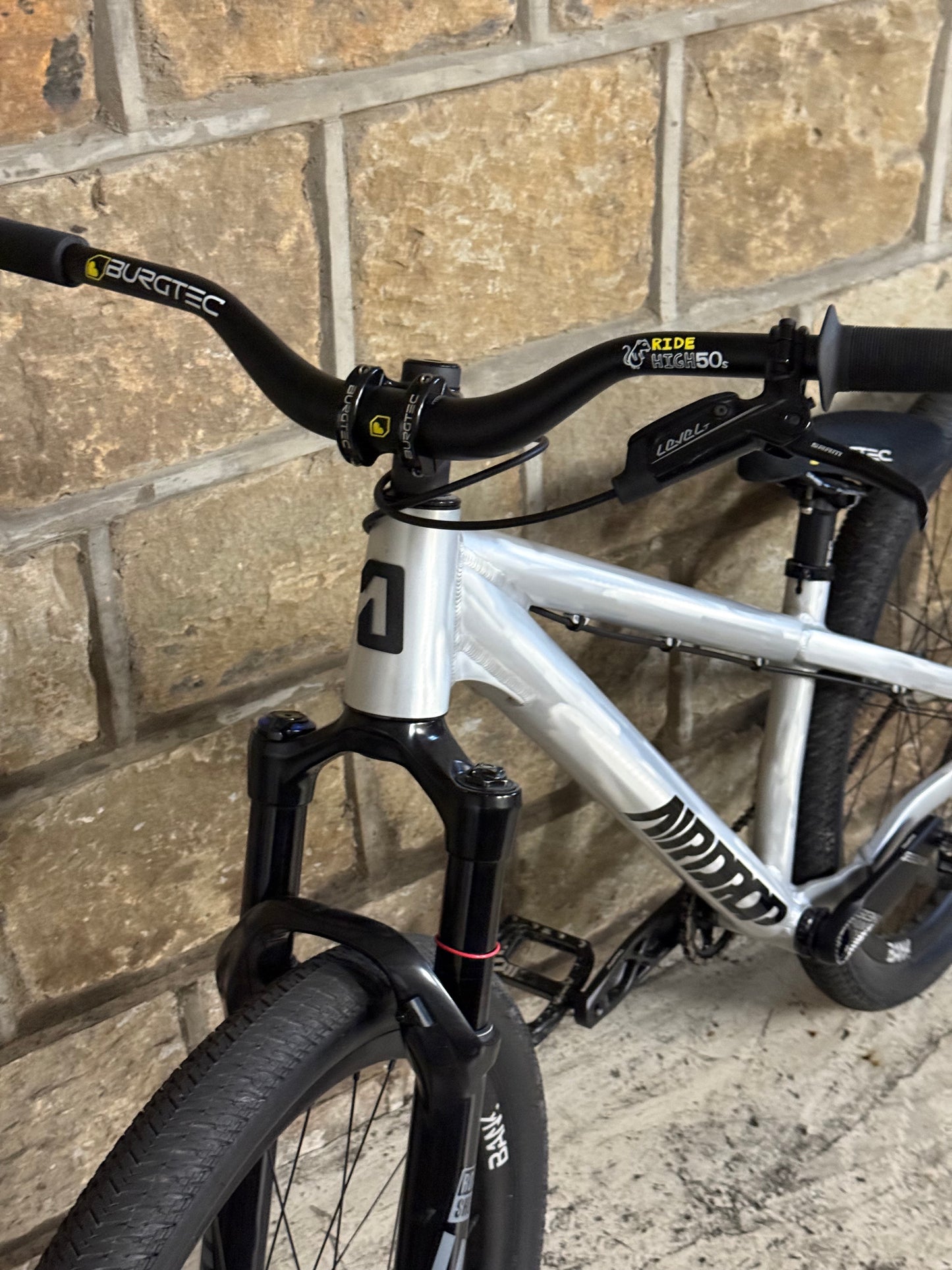 Custom Airdrop Fade Dirt Jump Bike 26”
