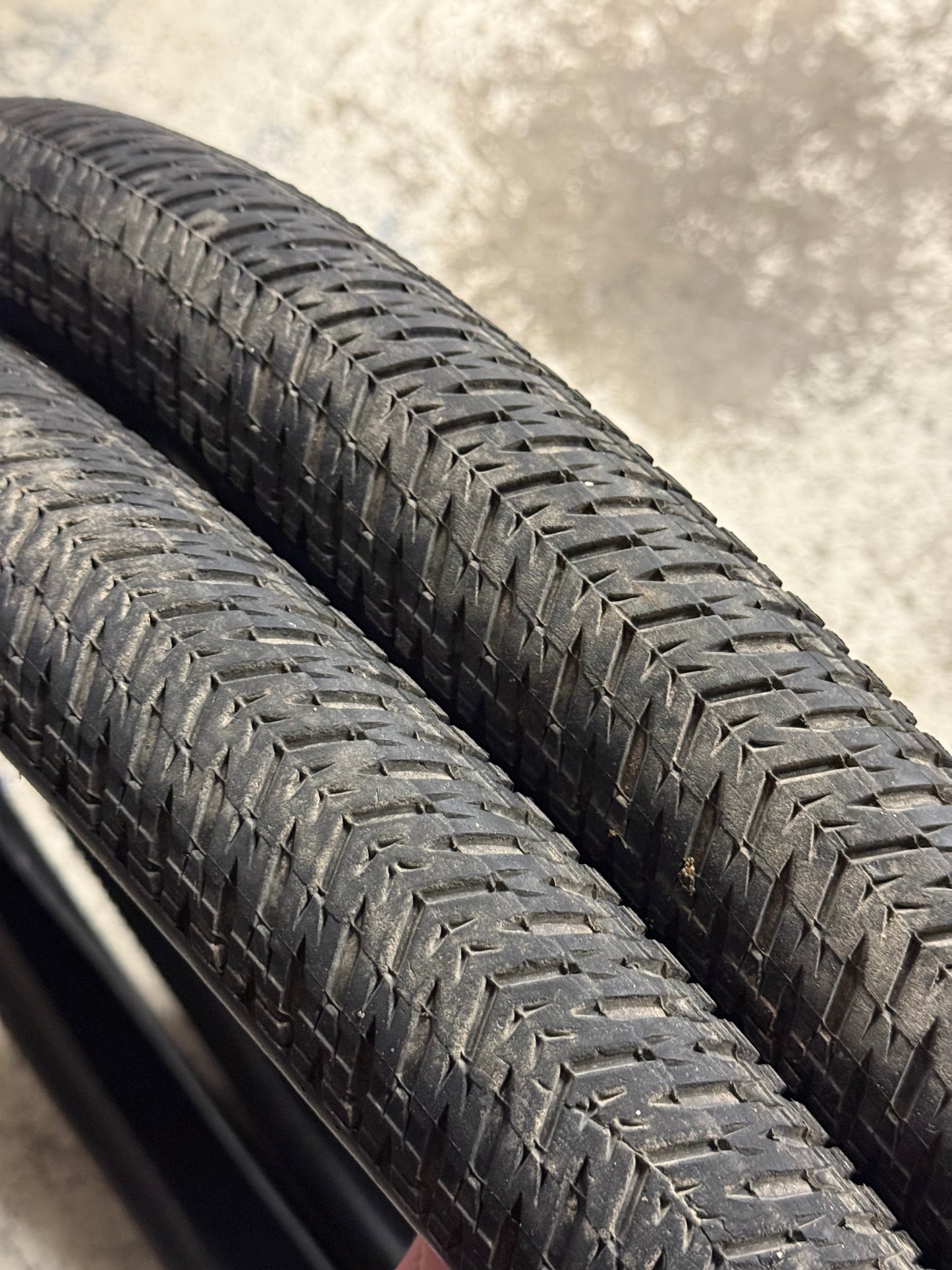 Maxxis DTH Tyres 2.3 Pair 26”