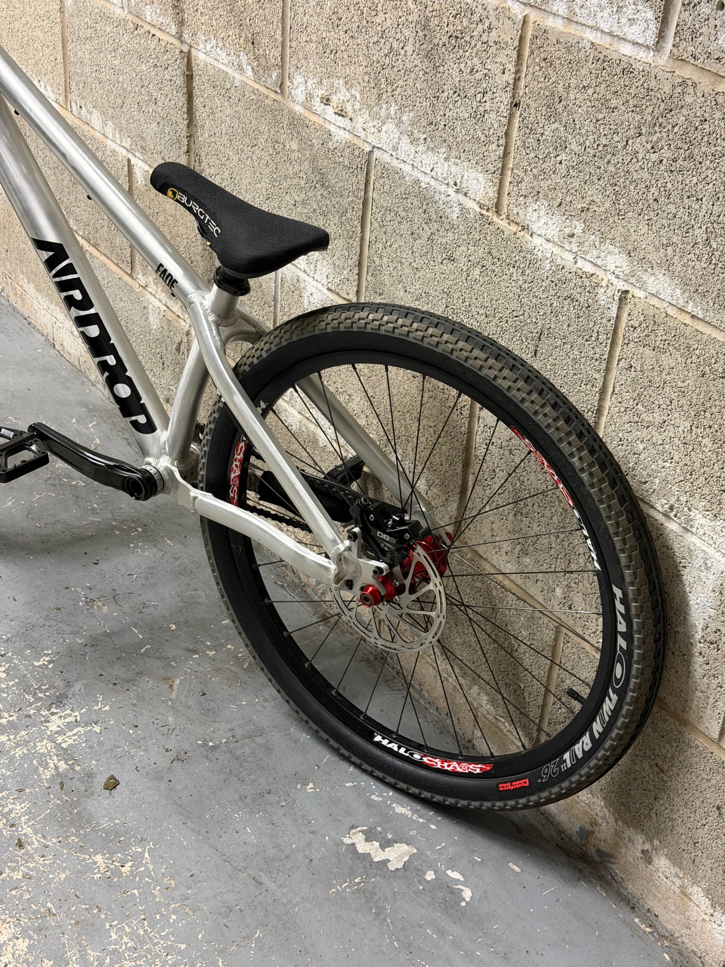 Custom Airdrop Fade Dirt Jump Bike 26”