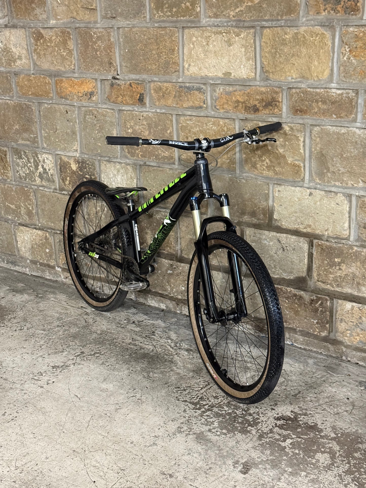 Custom Saracen Dirt Jump Bike 26”