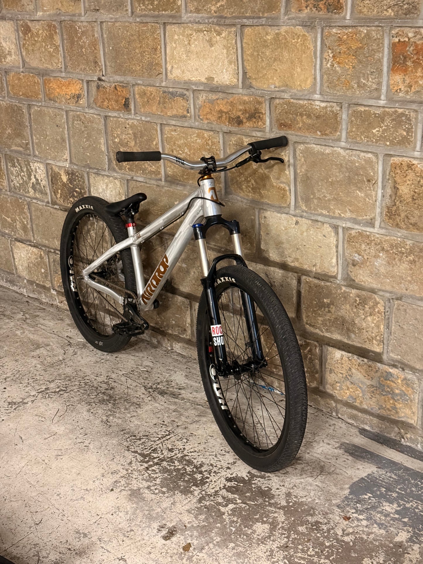 Custom Airdrop Fade Dirt Jump Bike 26”