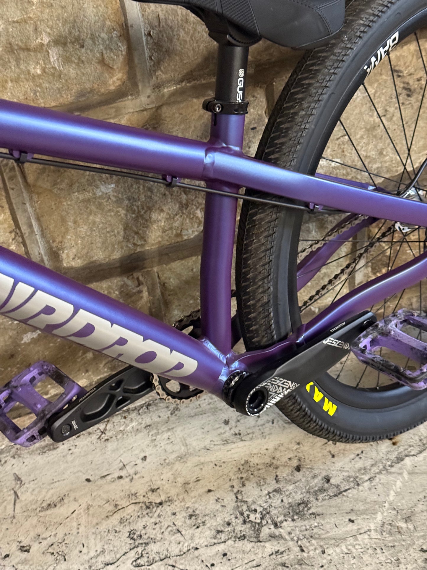 Custom Airdrop Fade Dirt Jump Bike 26”