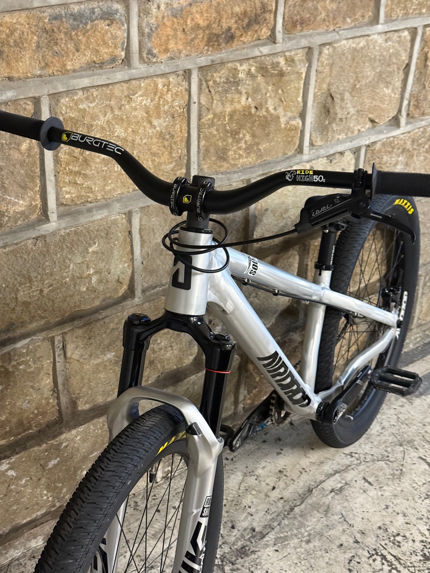 Custom Airdrop Fade Dirt Jump Bike 26”