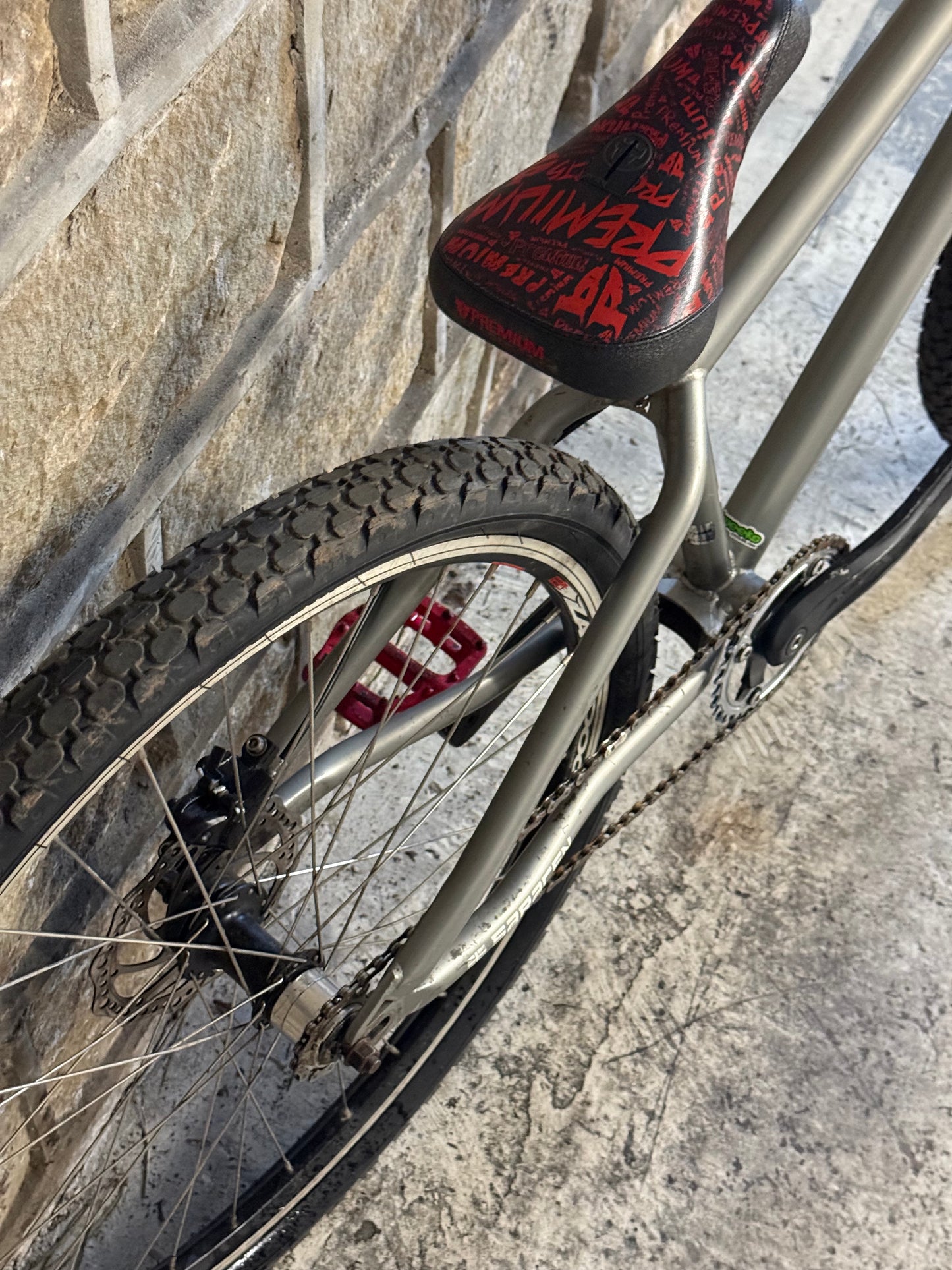 Custom Saracen Dirt Jump Bike 26”