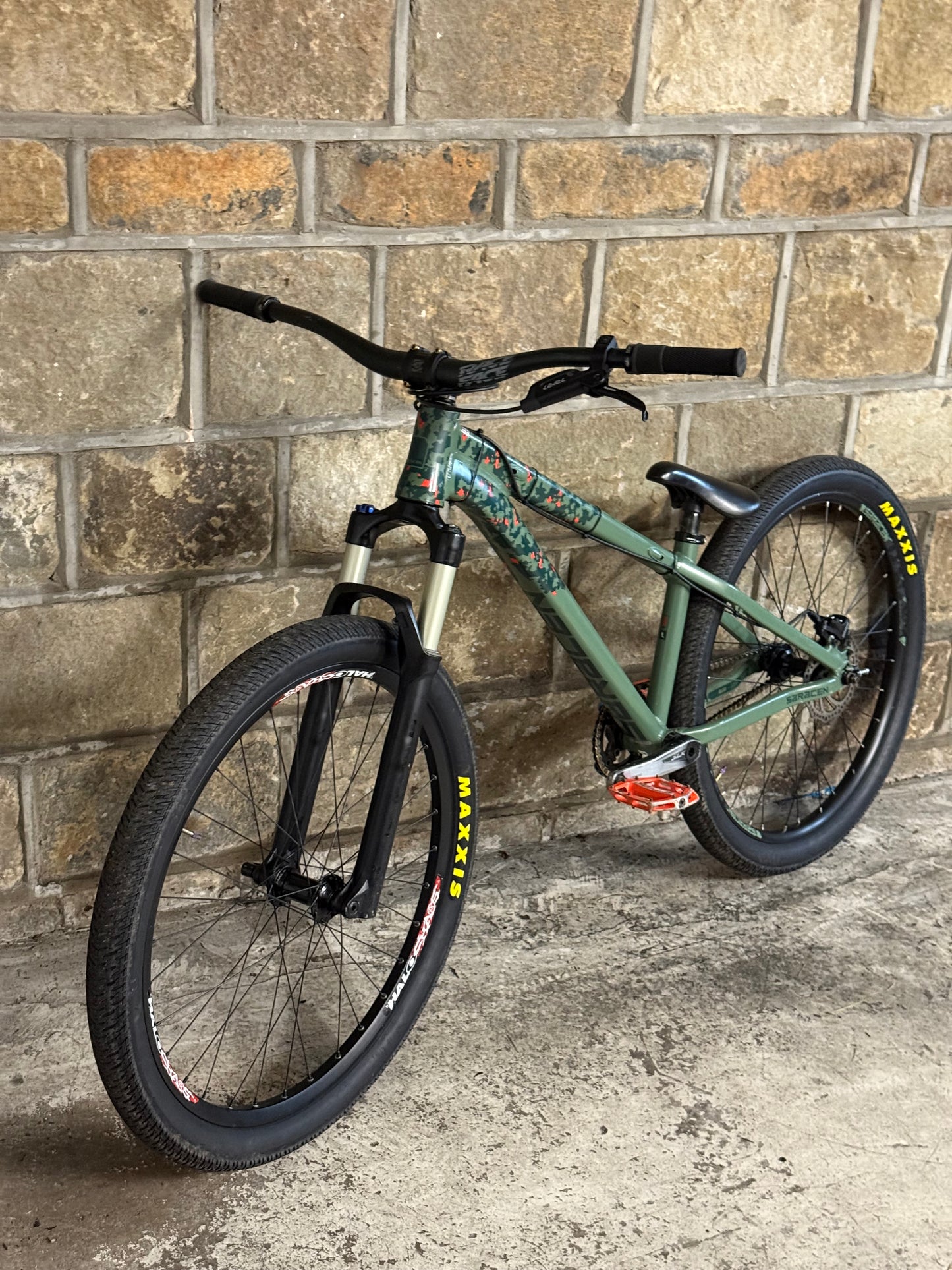 Custom Saracen Dirt Jump Bike 26”