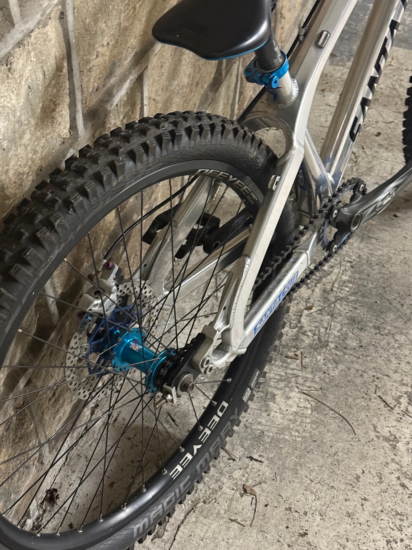 Custom Santa Cruz Dirt Jump Bike 26' (RRP £2500)