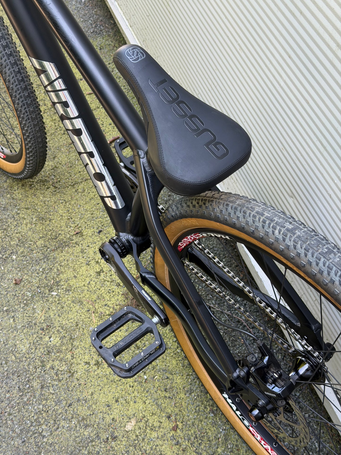 Custom Airdrop Fade Dirt Jump Bike 26”