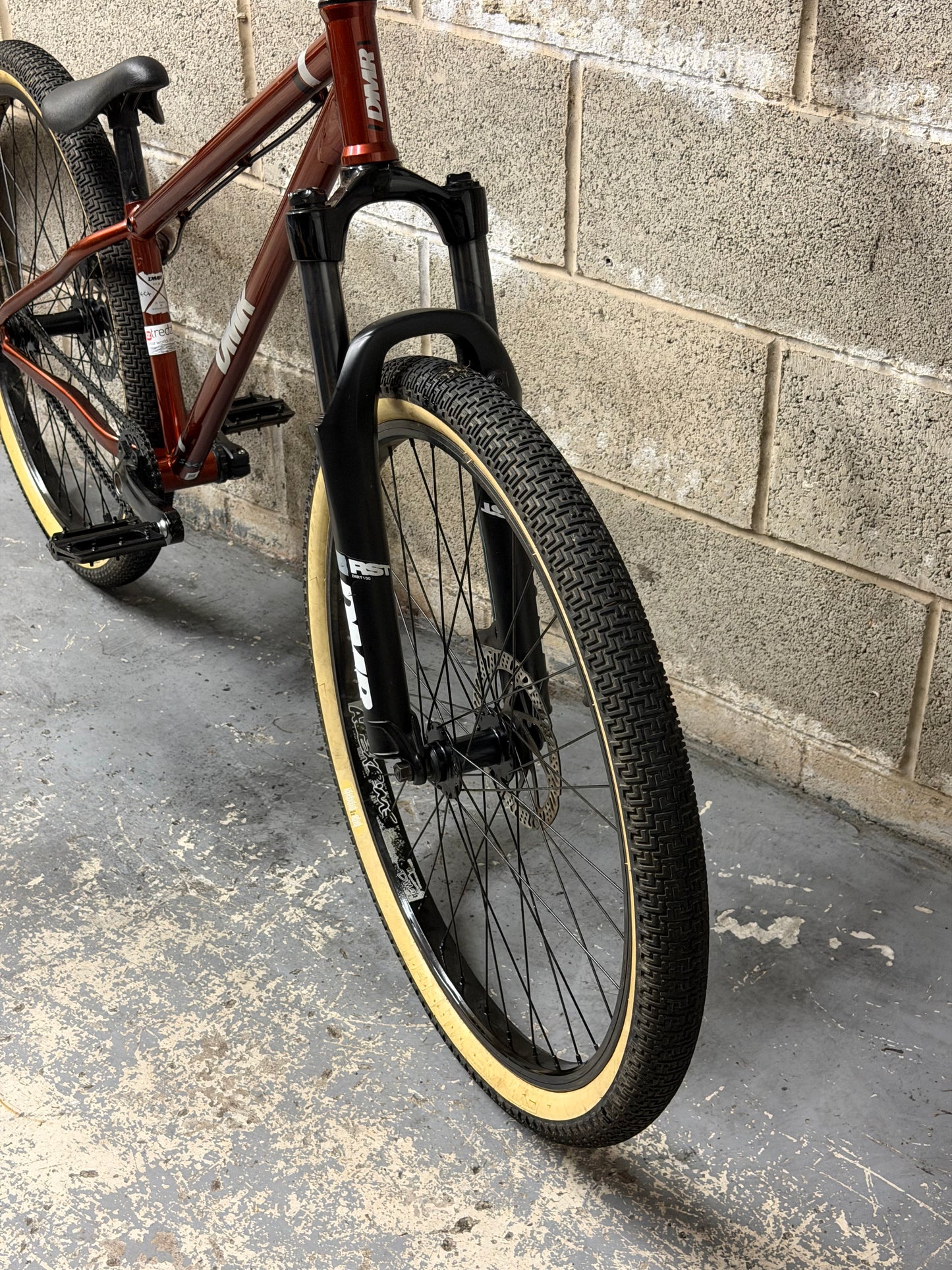DMR Sect Pro Dirt Jump Bike 26”