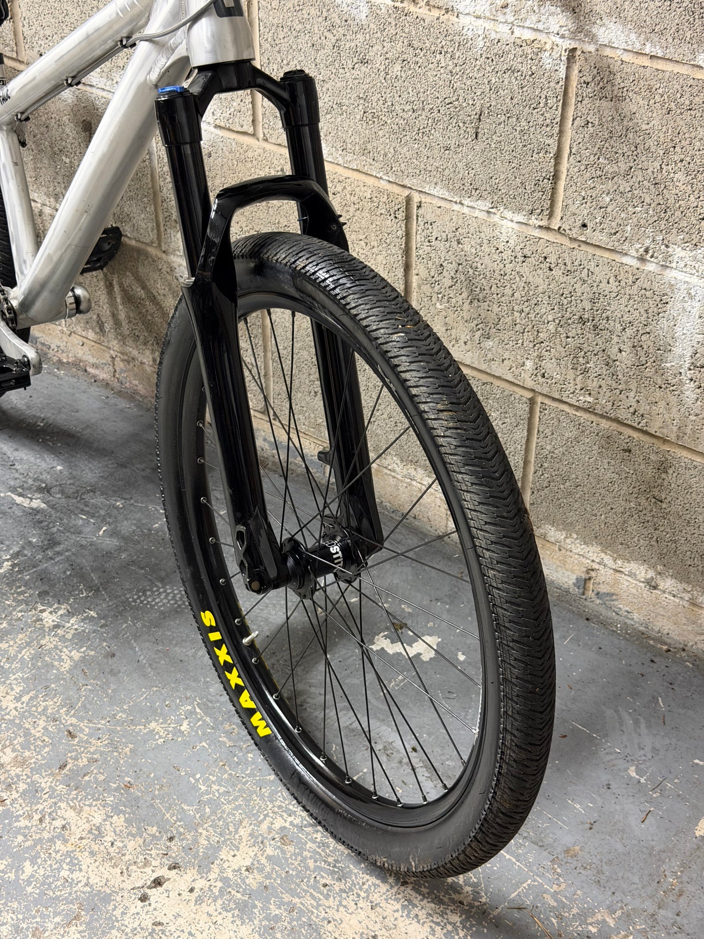 Custom Airdrop Fade Dirt Jump Bike 26”