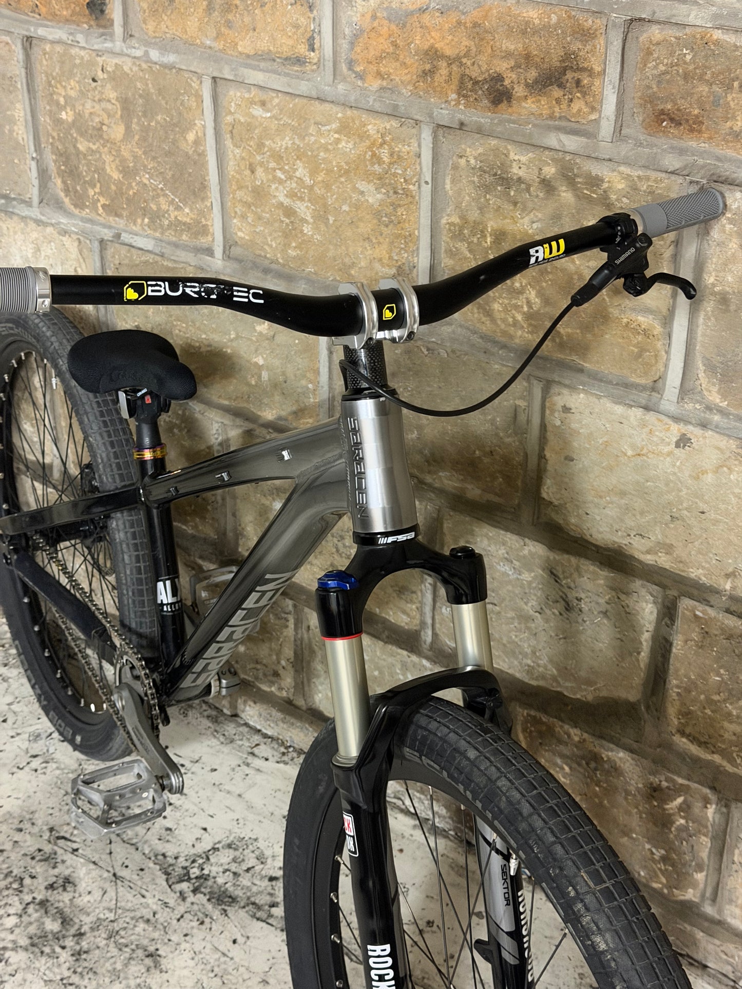 Custom Saracen Dirt Jump Bike 26”