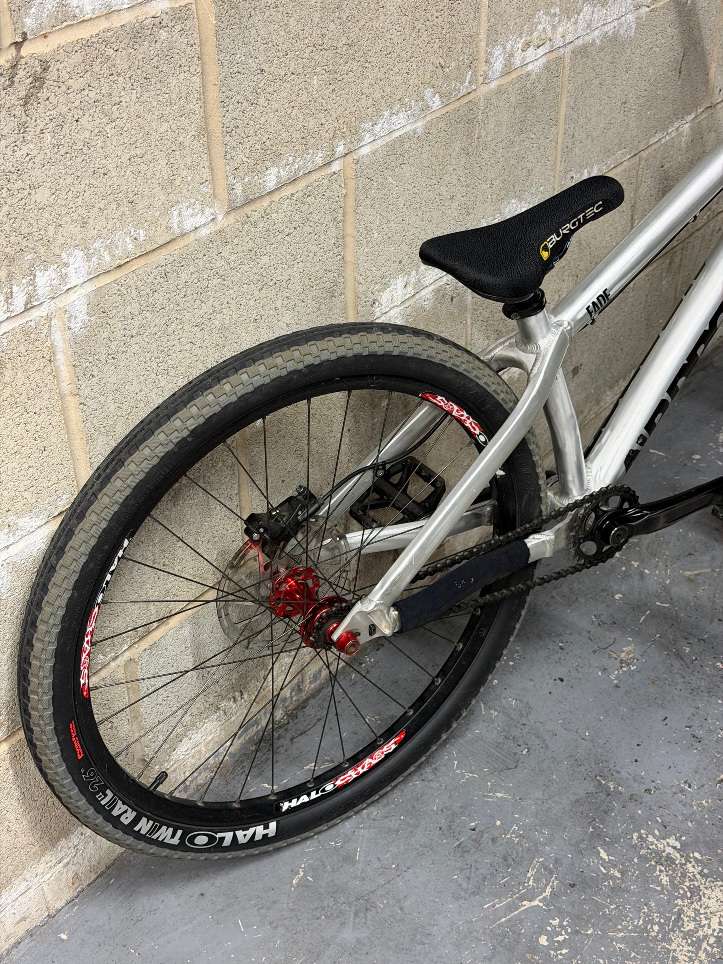 Custom Airdrop Fade Dirt Jump Bike 26”
