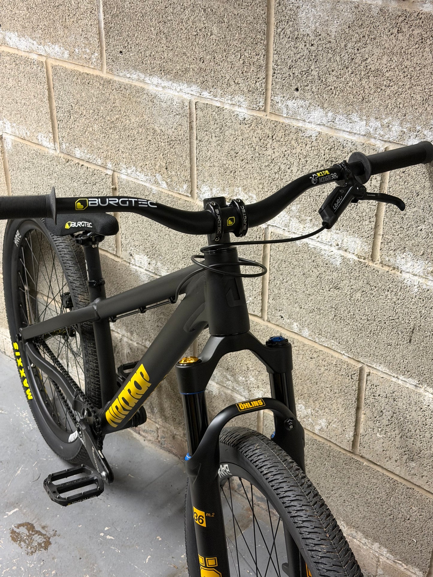 Airdrop Fade Works Dirt Jump Bike 26”
