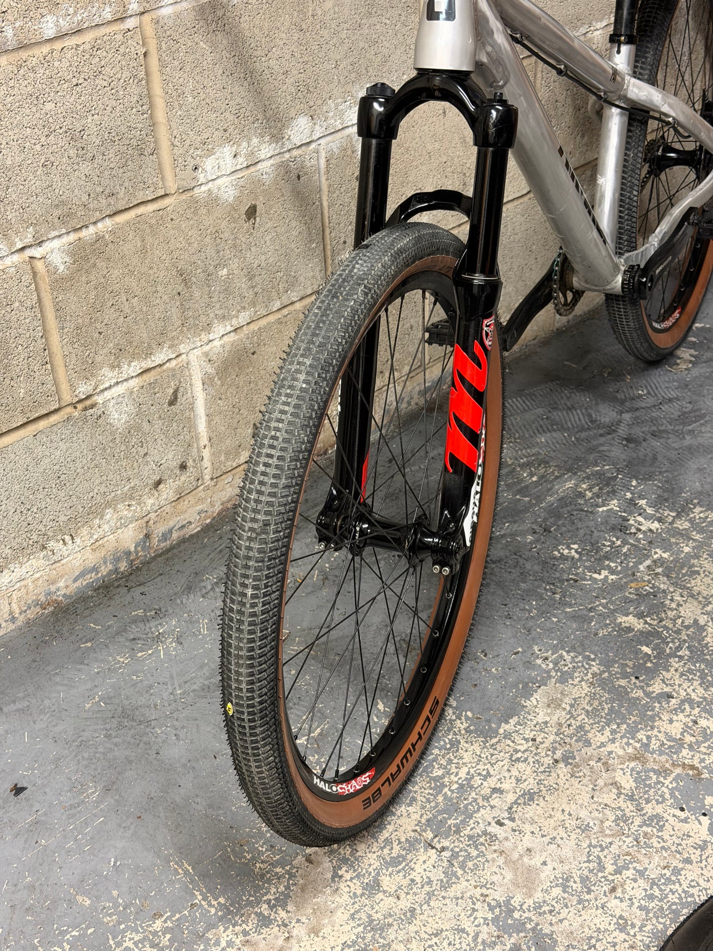 Custom Airdrop Fade Dirt Jump Bike 26”