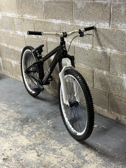 Custom Airdrop Fade Dirt Jump Bike 26”