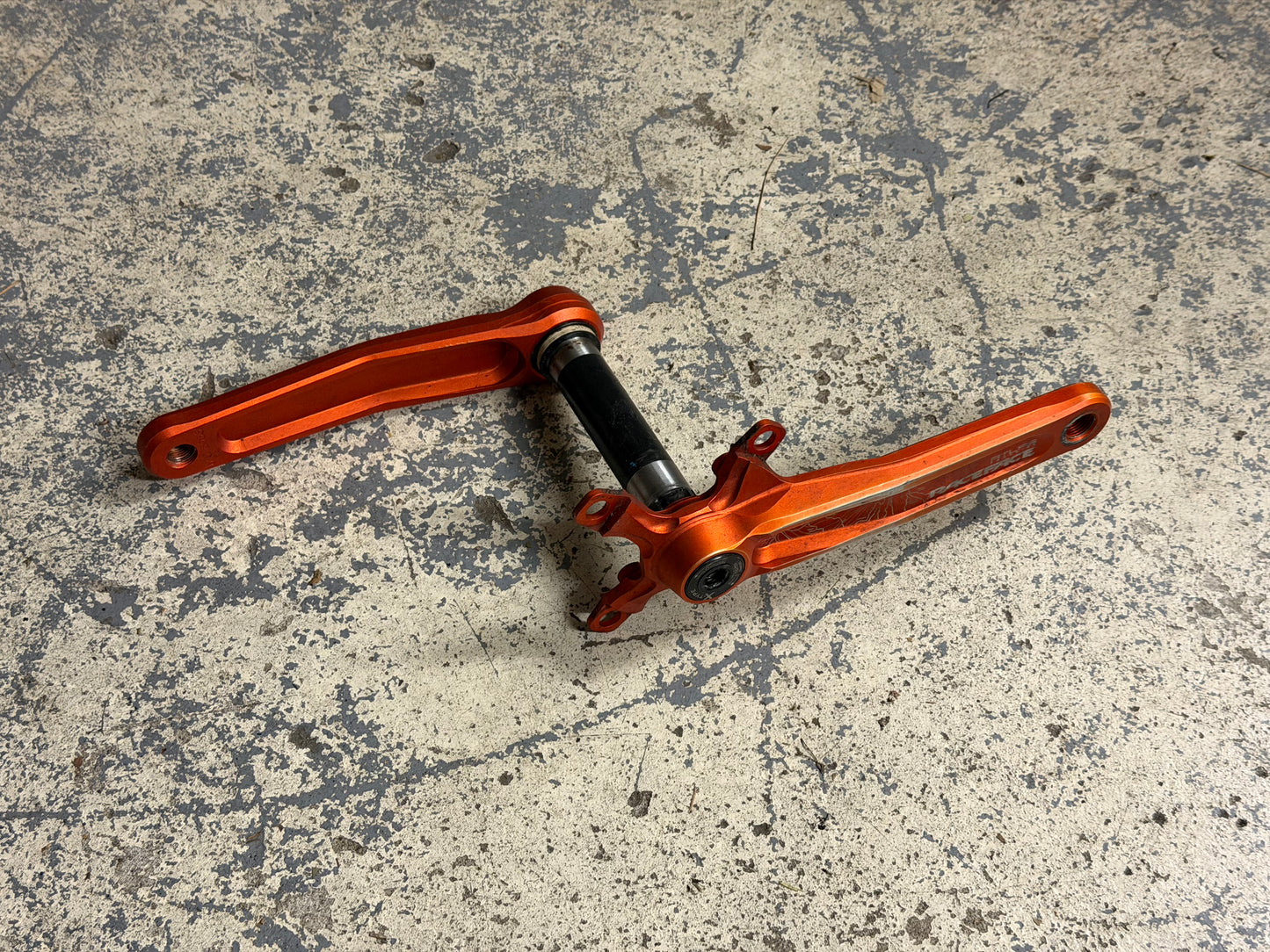 Raceface Atlas Cranks Orange 170mm RRP £170