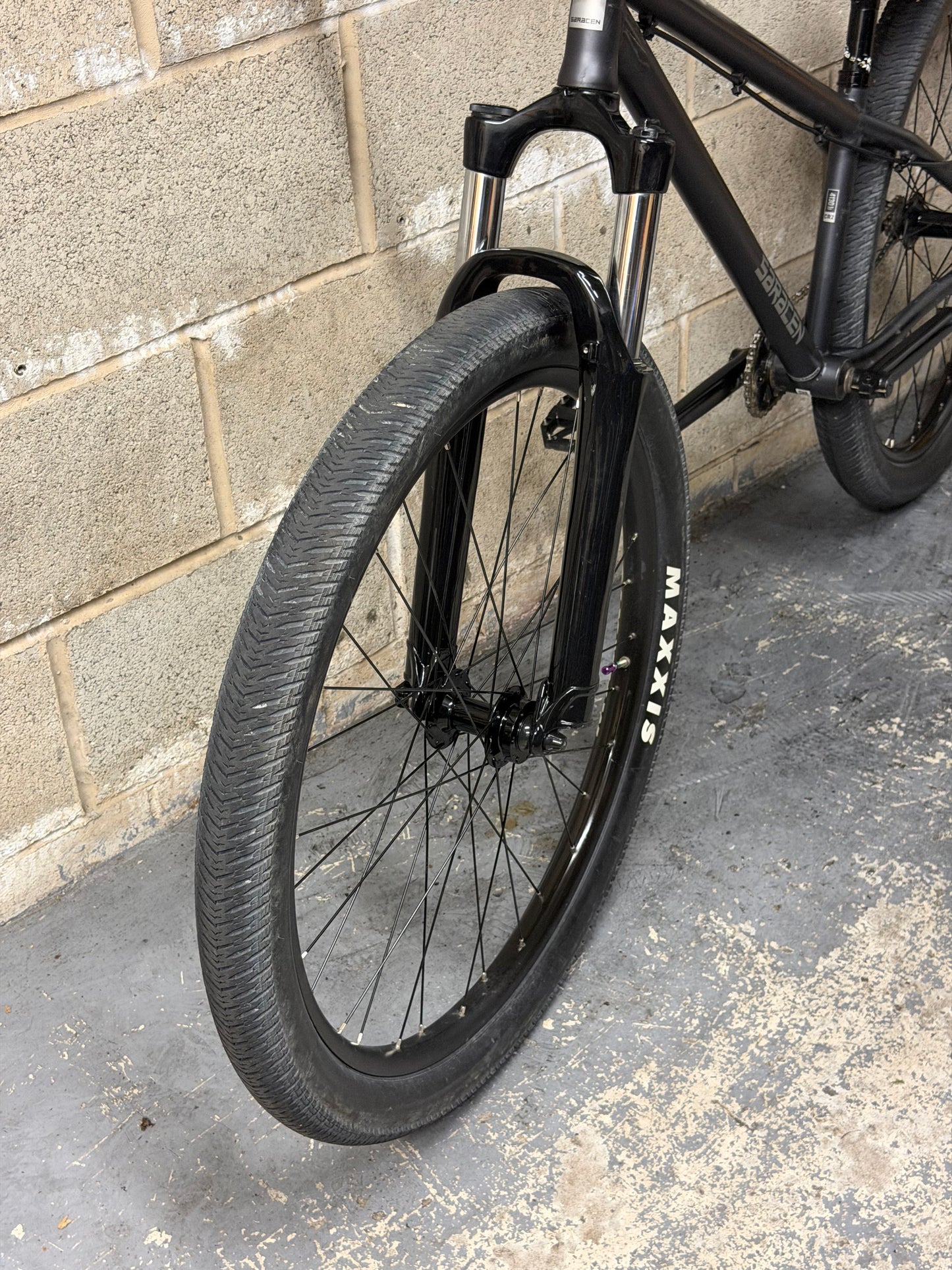 Custom Saracen Dirt Jump Bike 26”