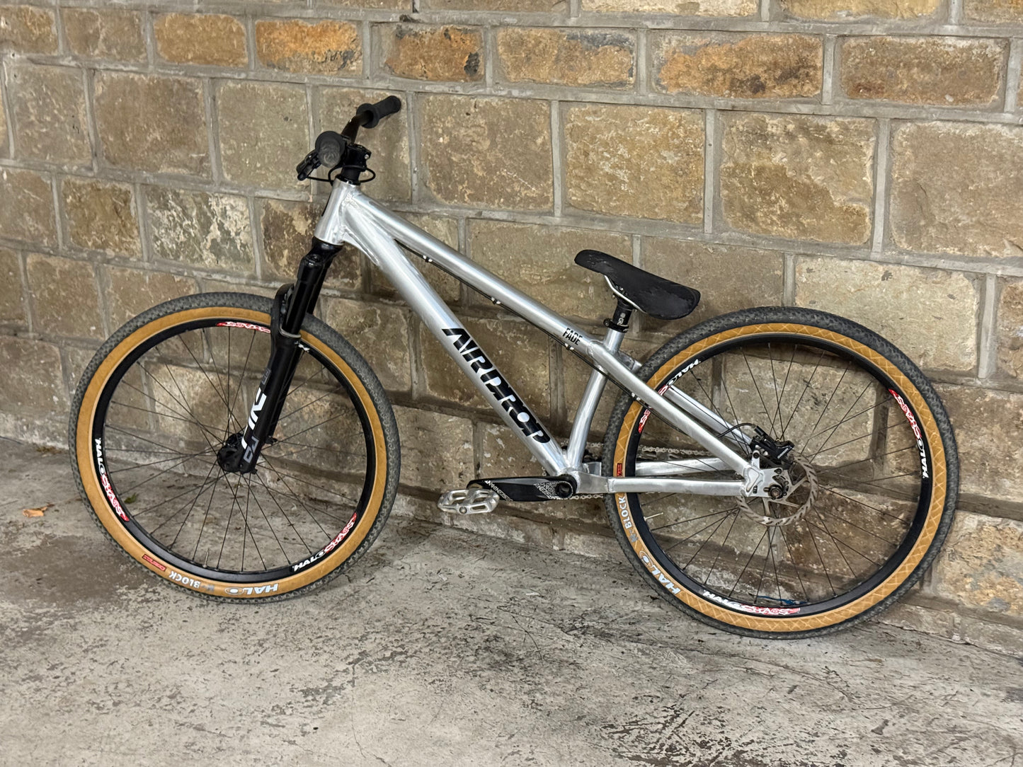 Custom Airdrop Fade Dirt Jump Bike 26”