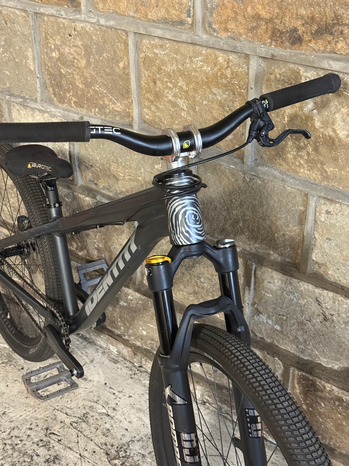 Custom Identiti Dirt Jump Bike 26”