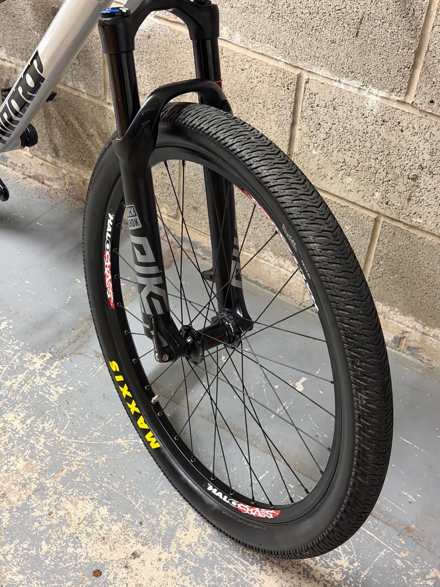 Airdrop Fade Dirt Jump Bike 26”
