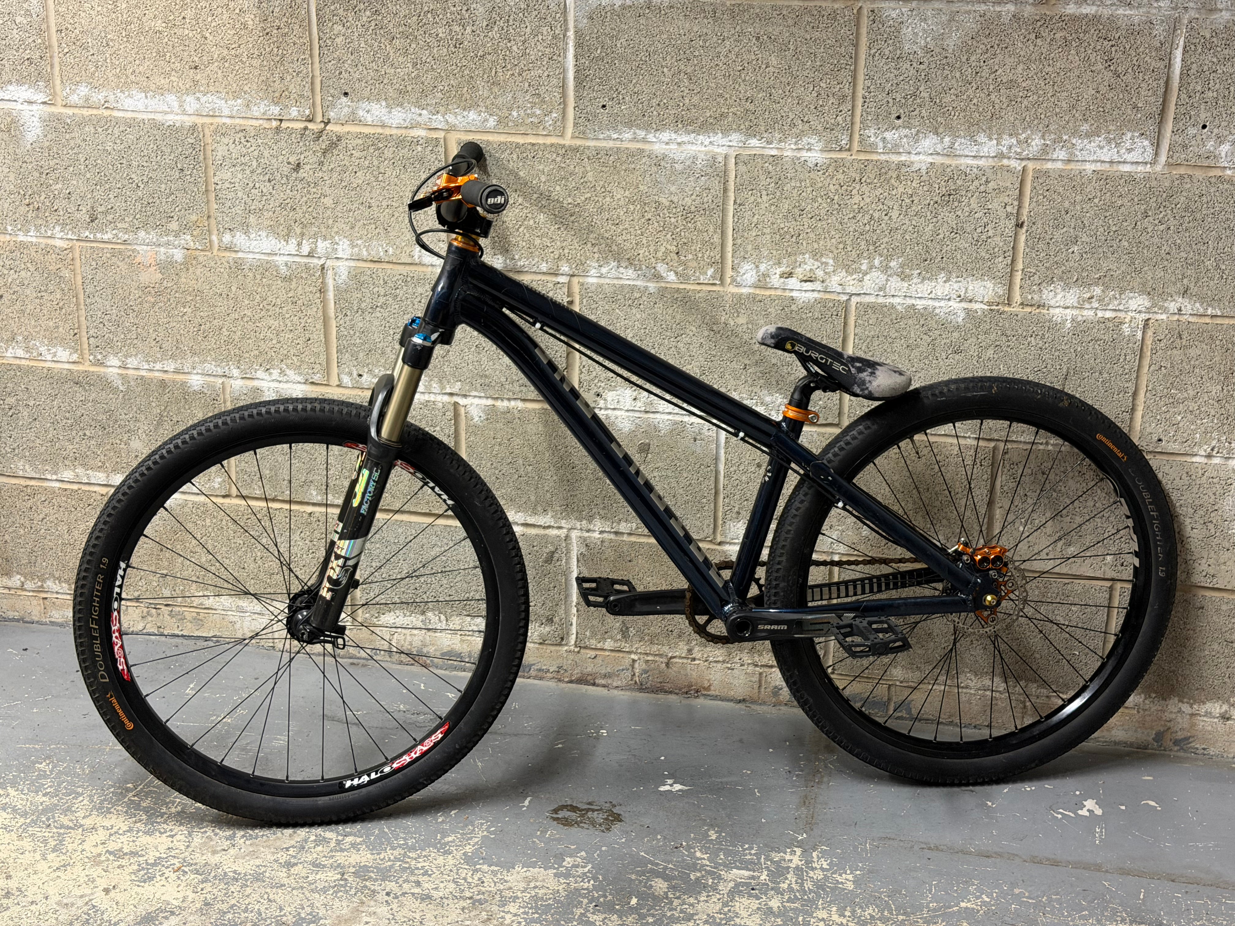 Custom Octane One Dirt Jump Bike 26” – CustomMTB.co.uk