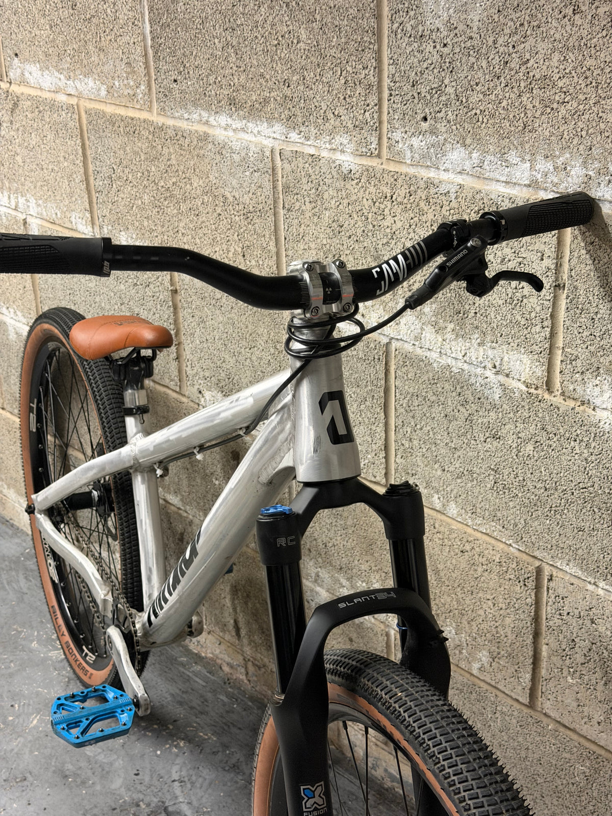 Custom Airdrop Fade Dirt Jump Bike 26”