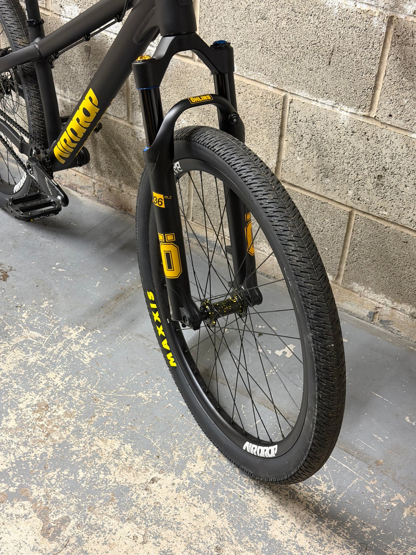Airdrop Fade Works Dirt Jump Bike 26”