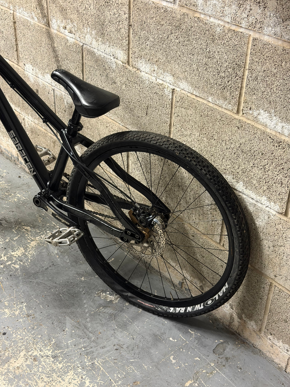 Custom Saracen Dirt Jump Bike 26”