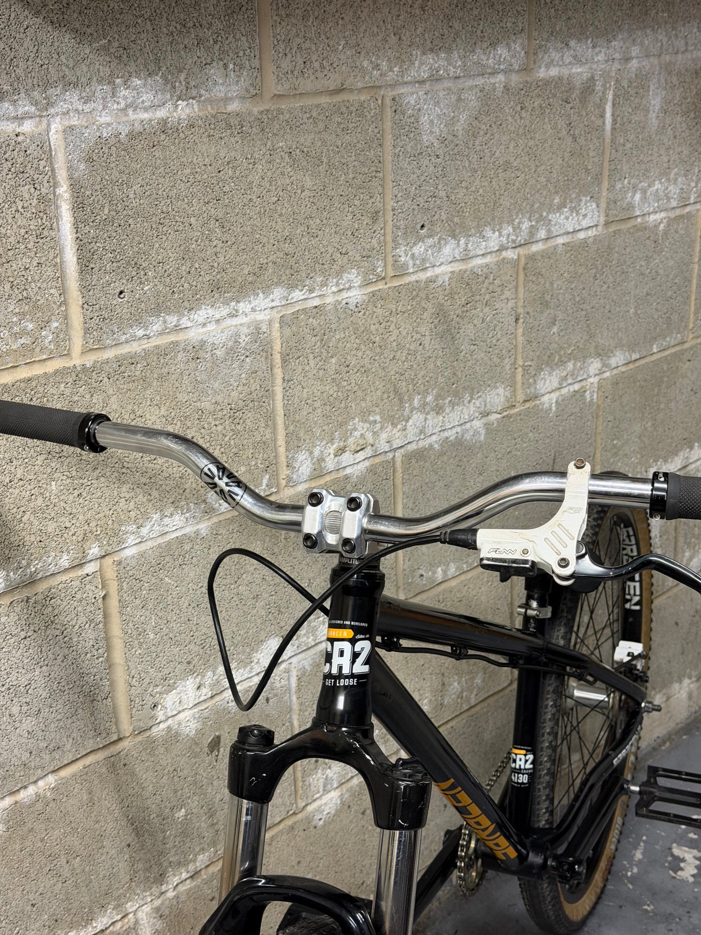Custom Saracen Dirt Jump Bike 26”