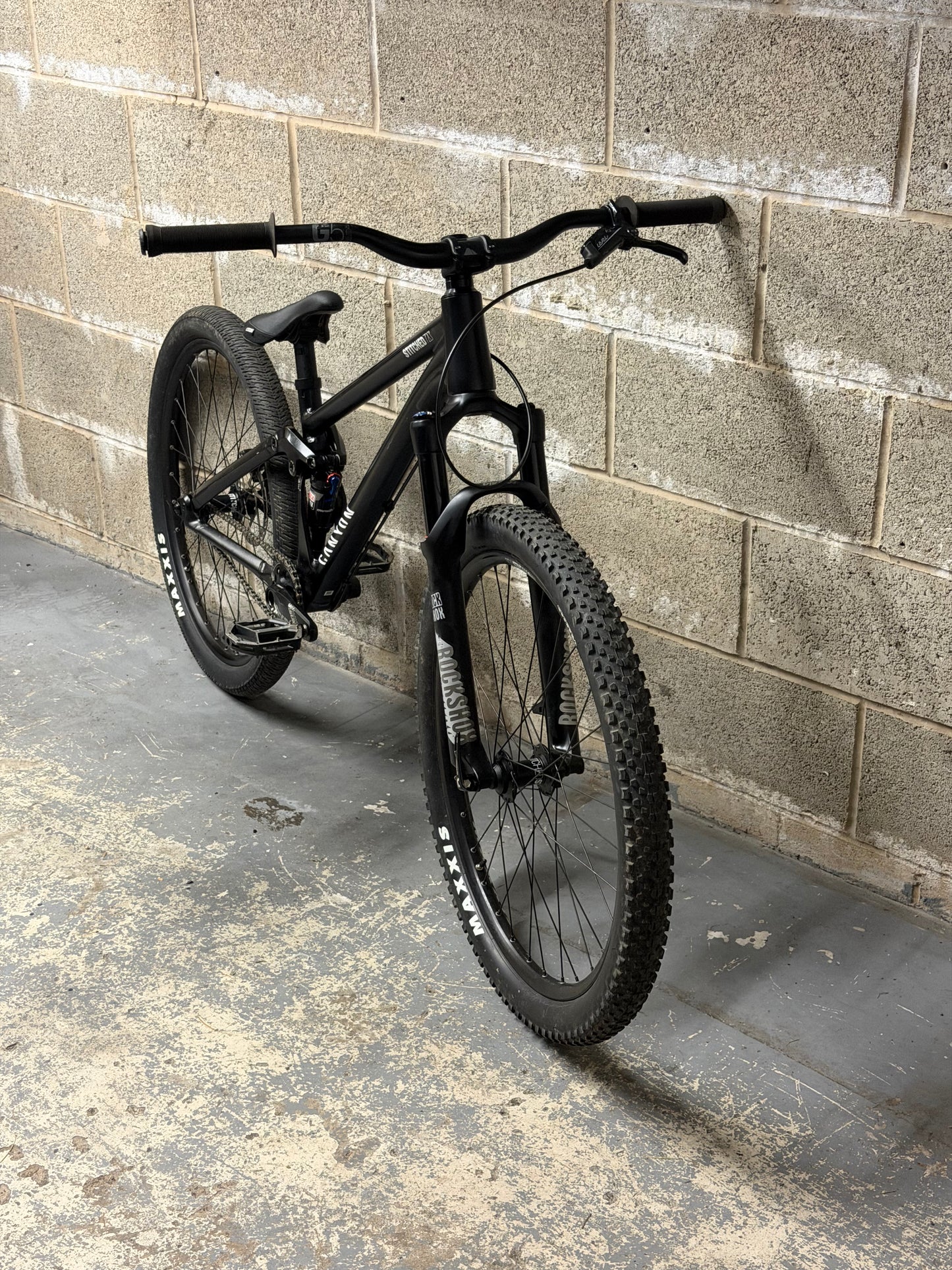 Custom Canyon Stitched 720 Slopestyle Dirt Jump Bike 26”