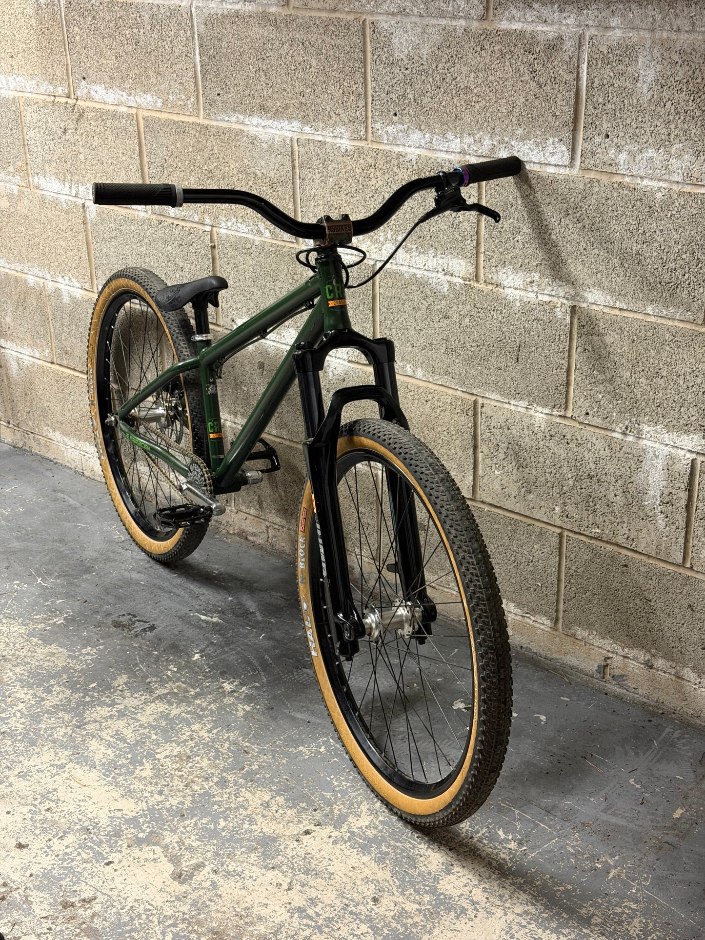 Custom Saracen Dirt Jump Bike 26”