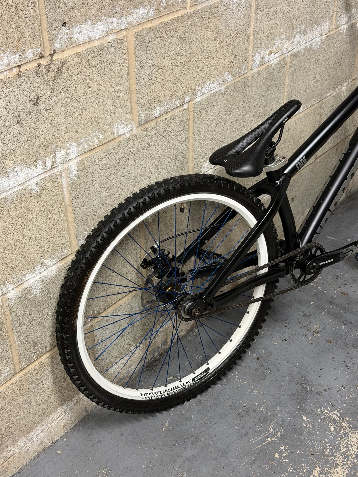 Custom Airdrop Fade Dirt Jump Bike 26”