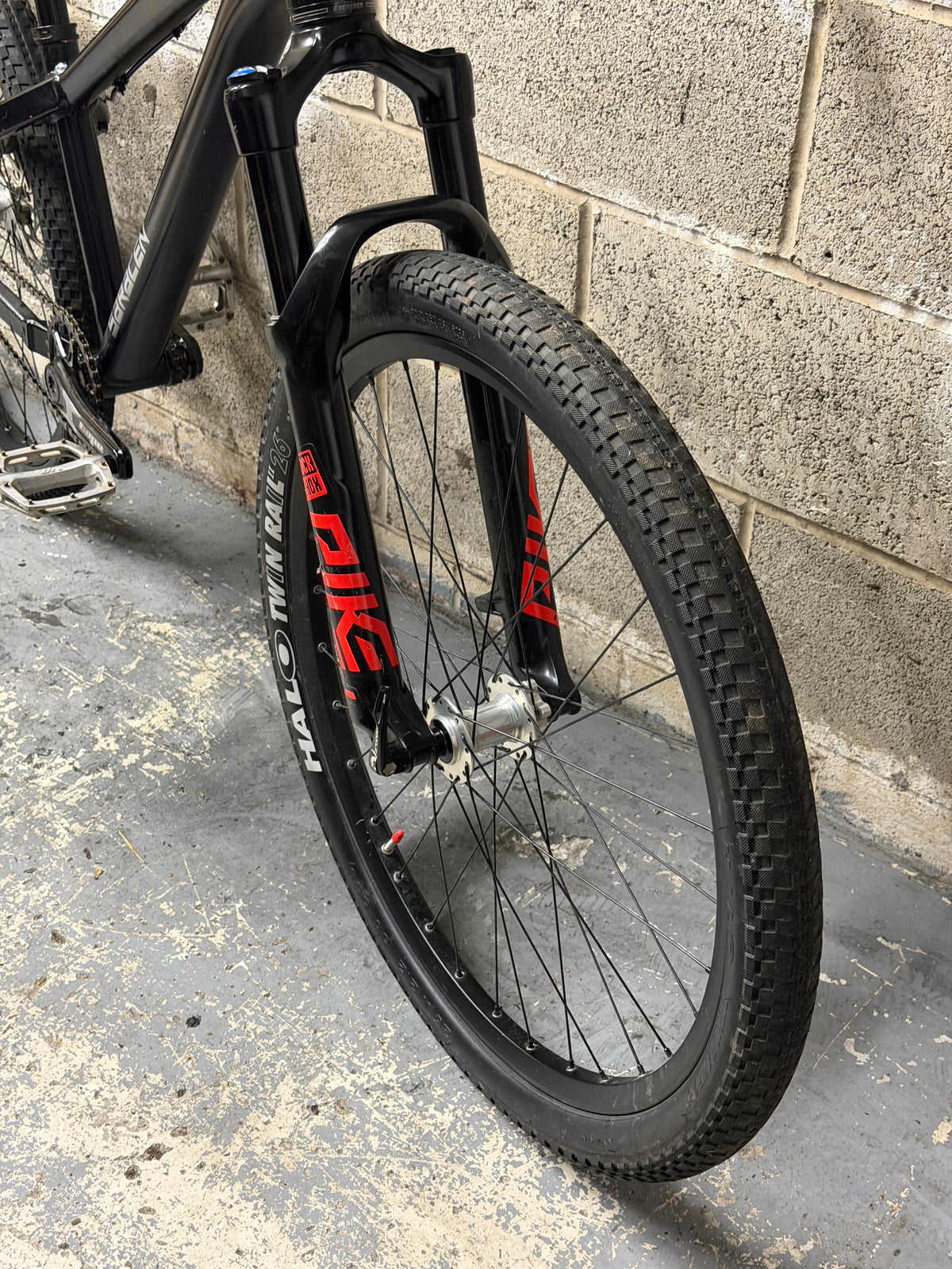 Custom Saracen Dirt Jump Bike 26”