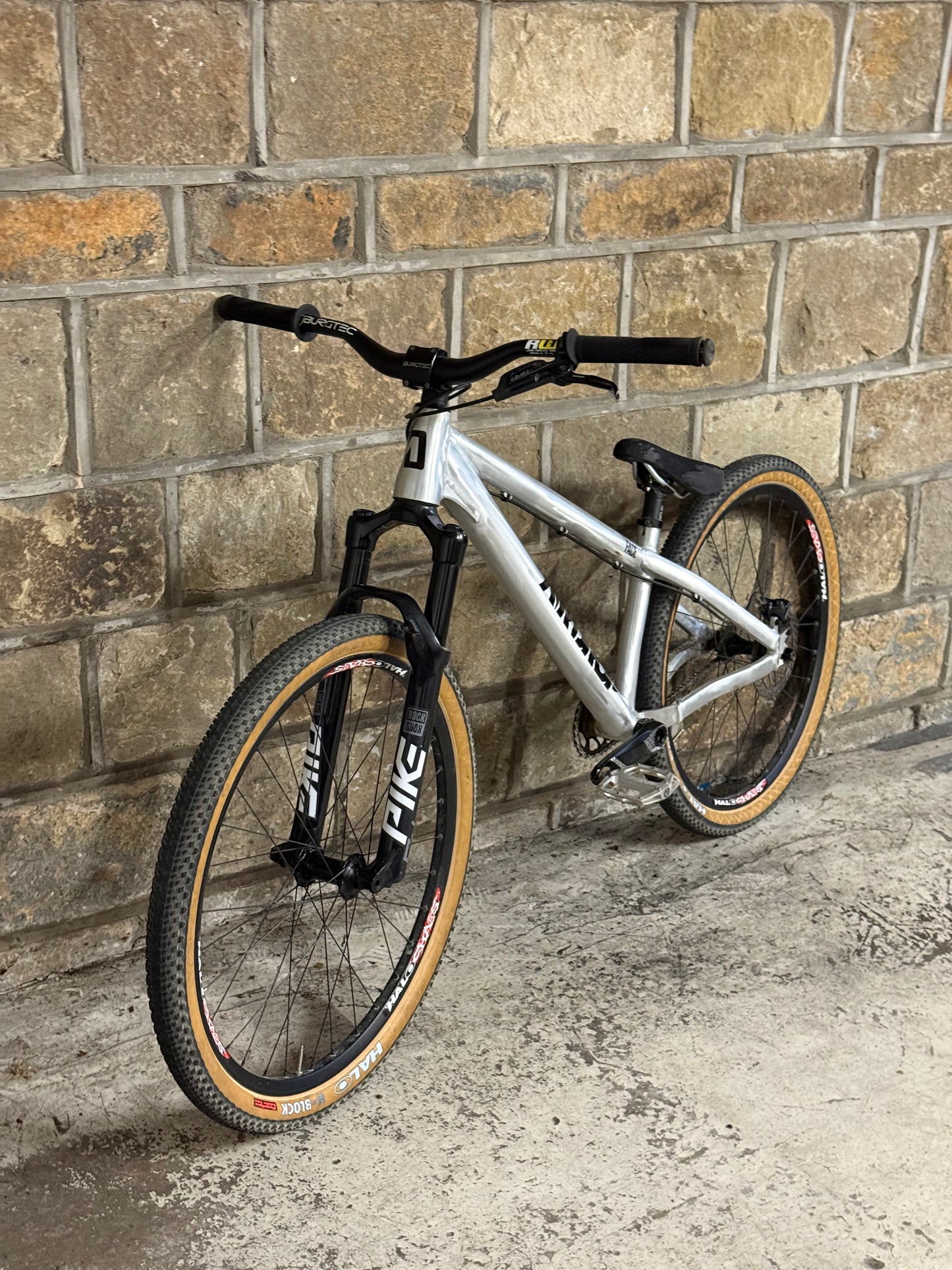 Custom Airdrop Fade Dirt Jump Bike 26”