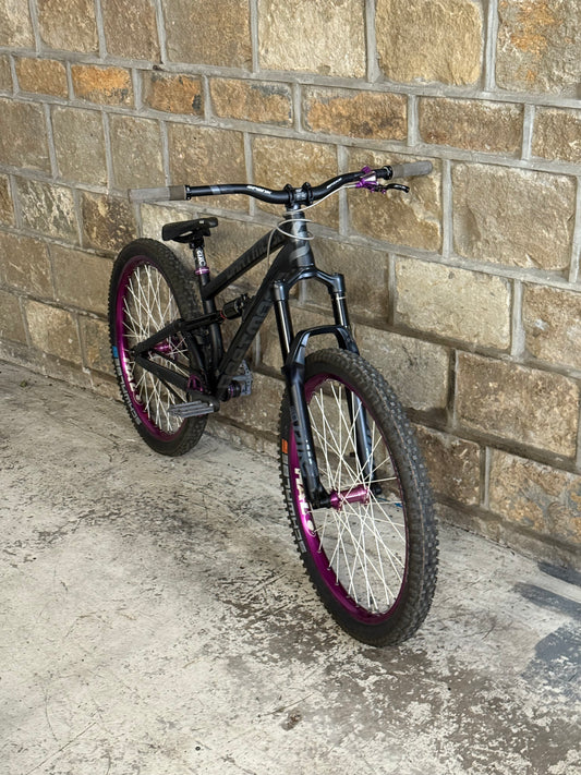 Custom Dartmoor Shine Slopestyle Dirt Jump Bike 26”