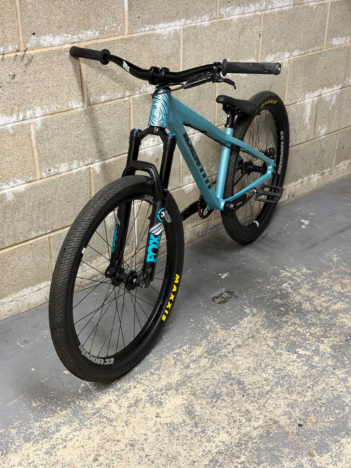 Custom Identiti Dirt Jump Bike 26”