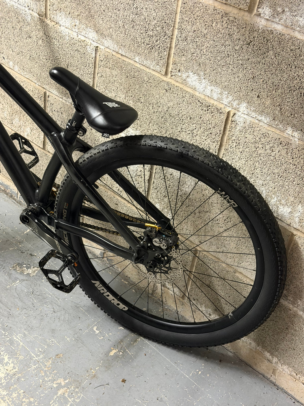 Custom Airdrop Fade Ohlins Dirt Jump Bike 26”