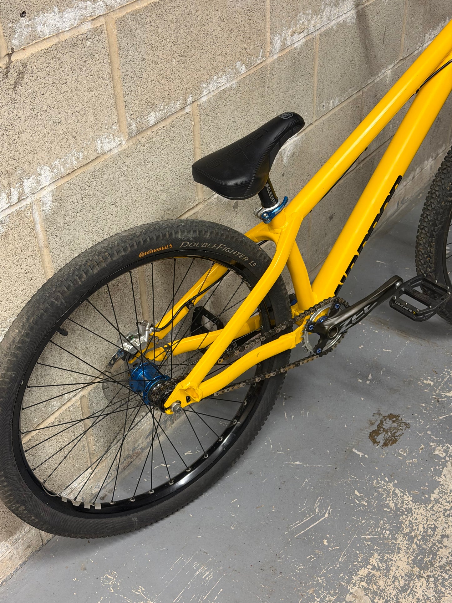 Custom Airdrop Fade Dirt Jump Bike 26”